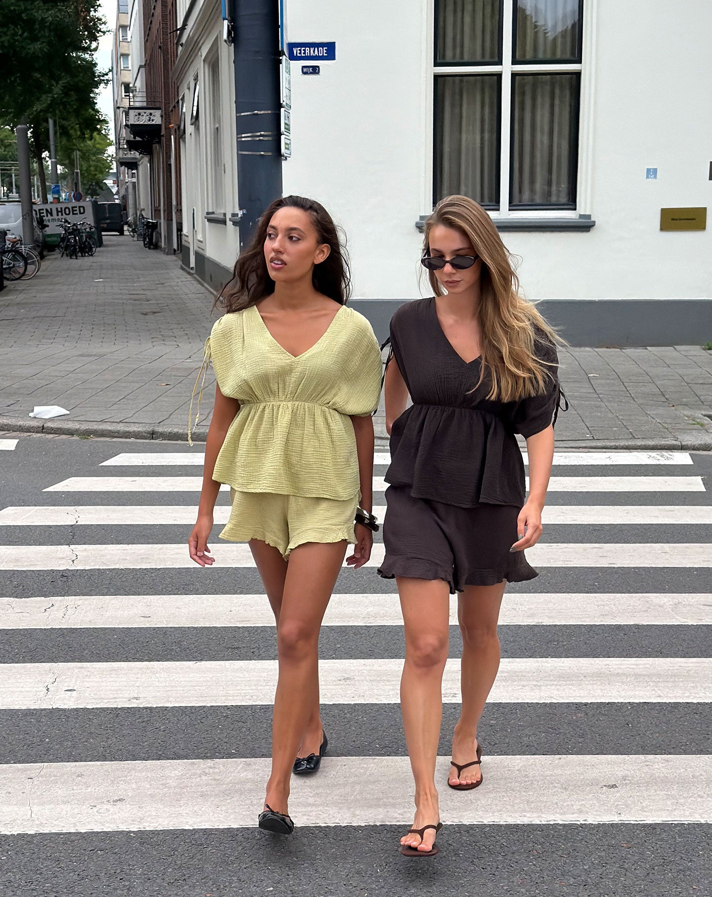 MOUSSELINE PEPLUM TOP BRUIN