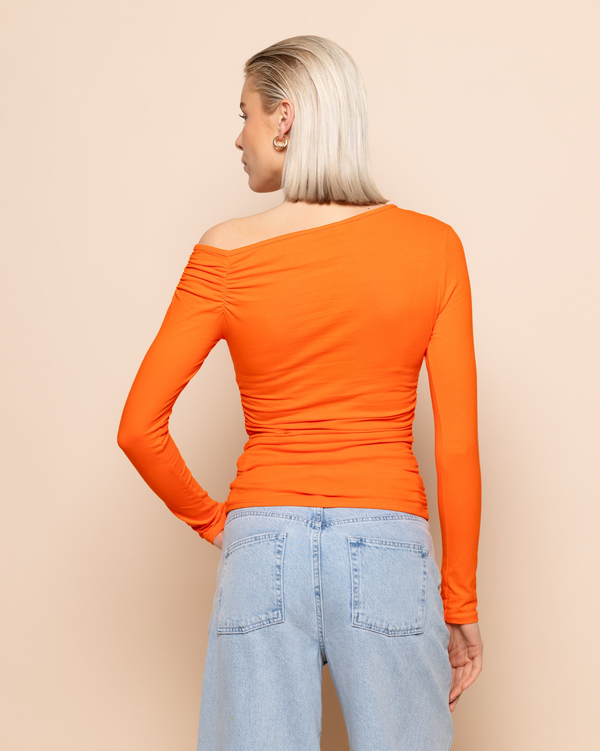 TAMAR OFF SHOULDER RUCHED TOP ORANGE