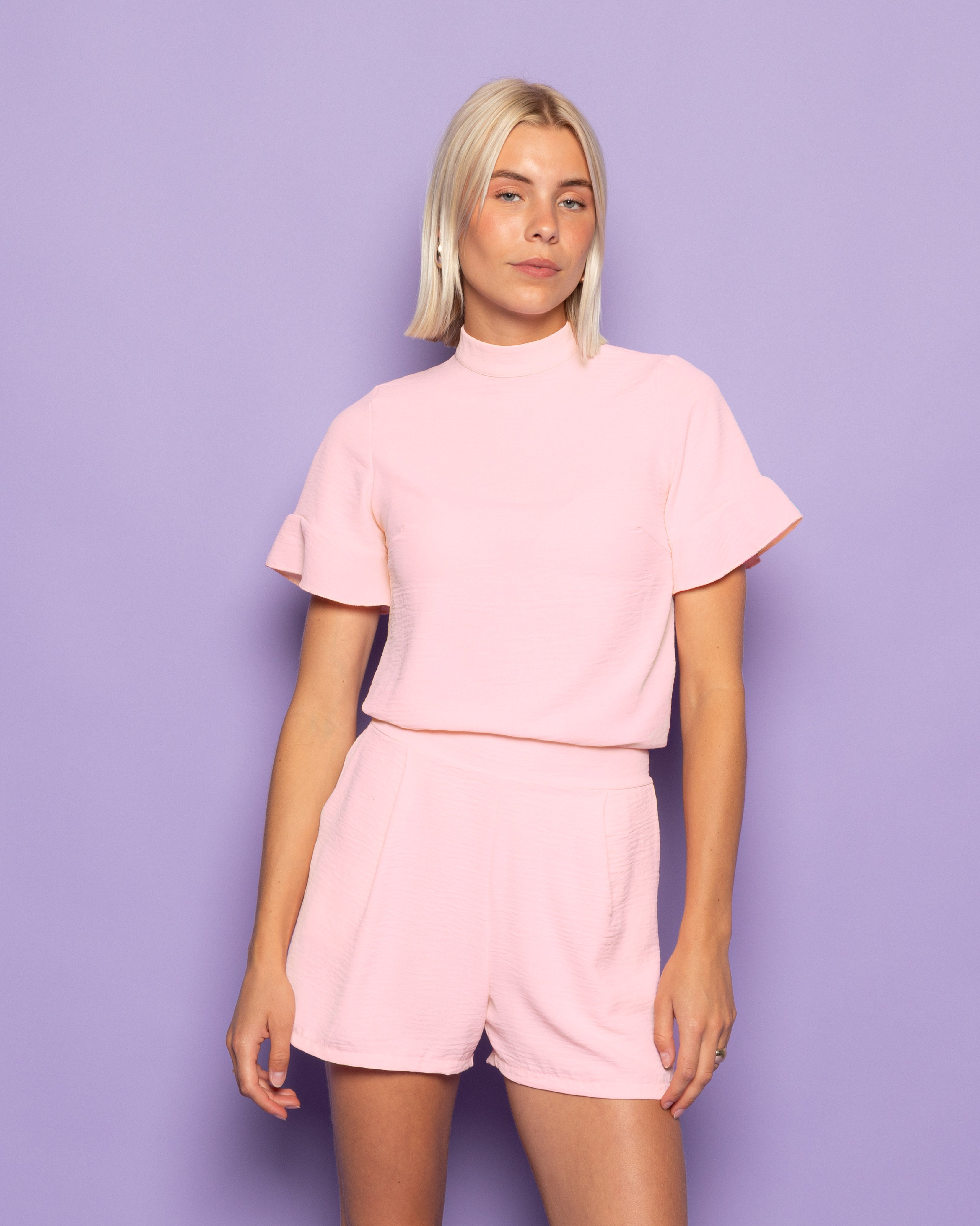 JULIE RUFFLE TOP LIGHT PINK