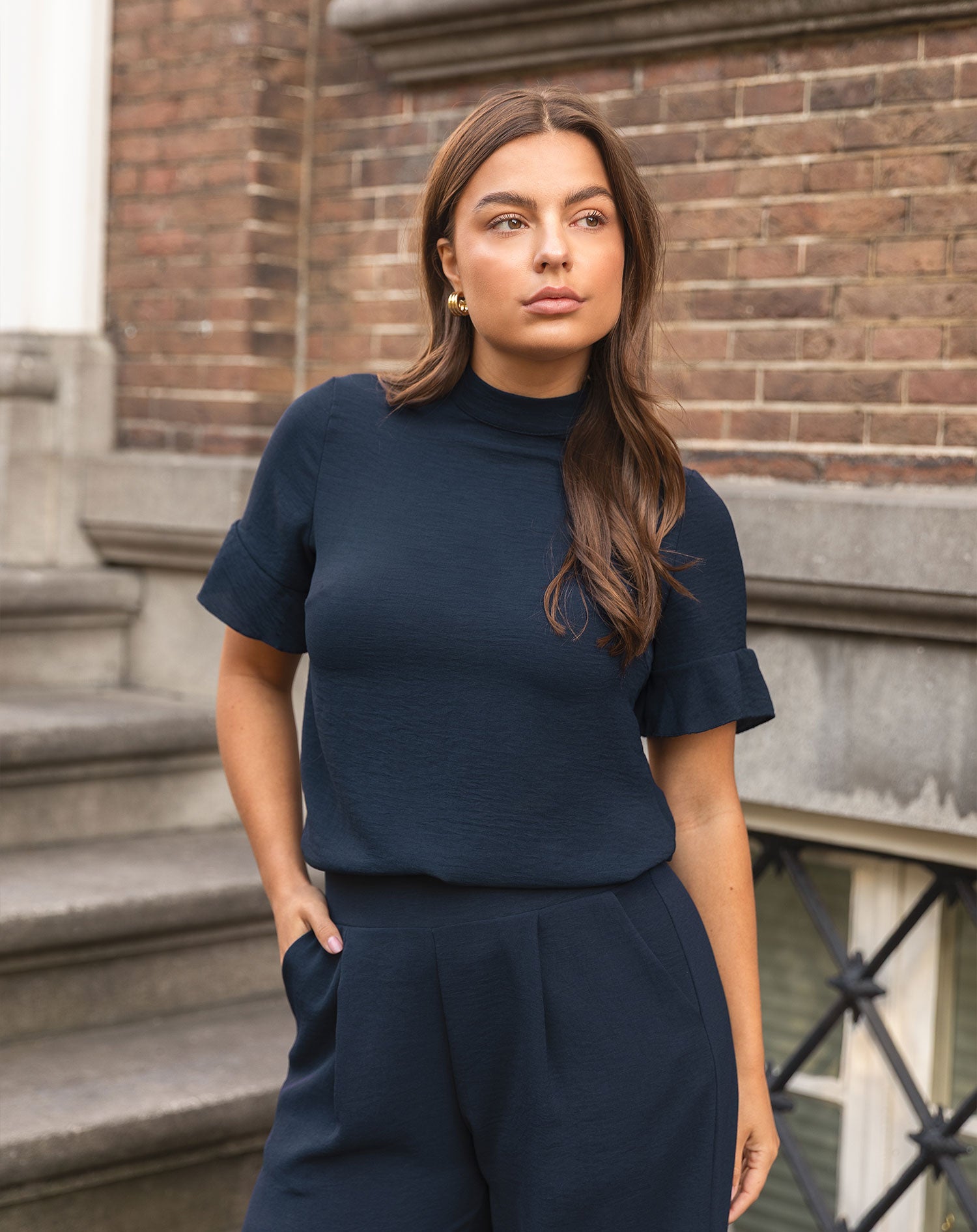 JULIE RUFFLE TOP NAVY BLUE