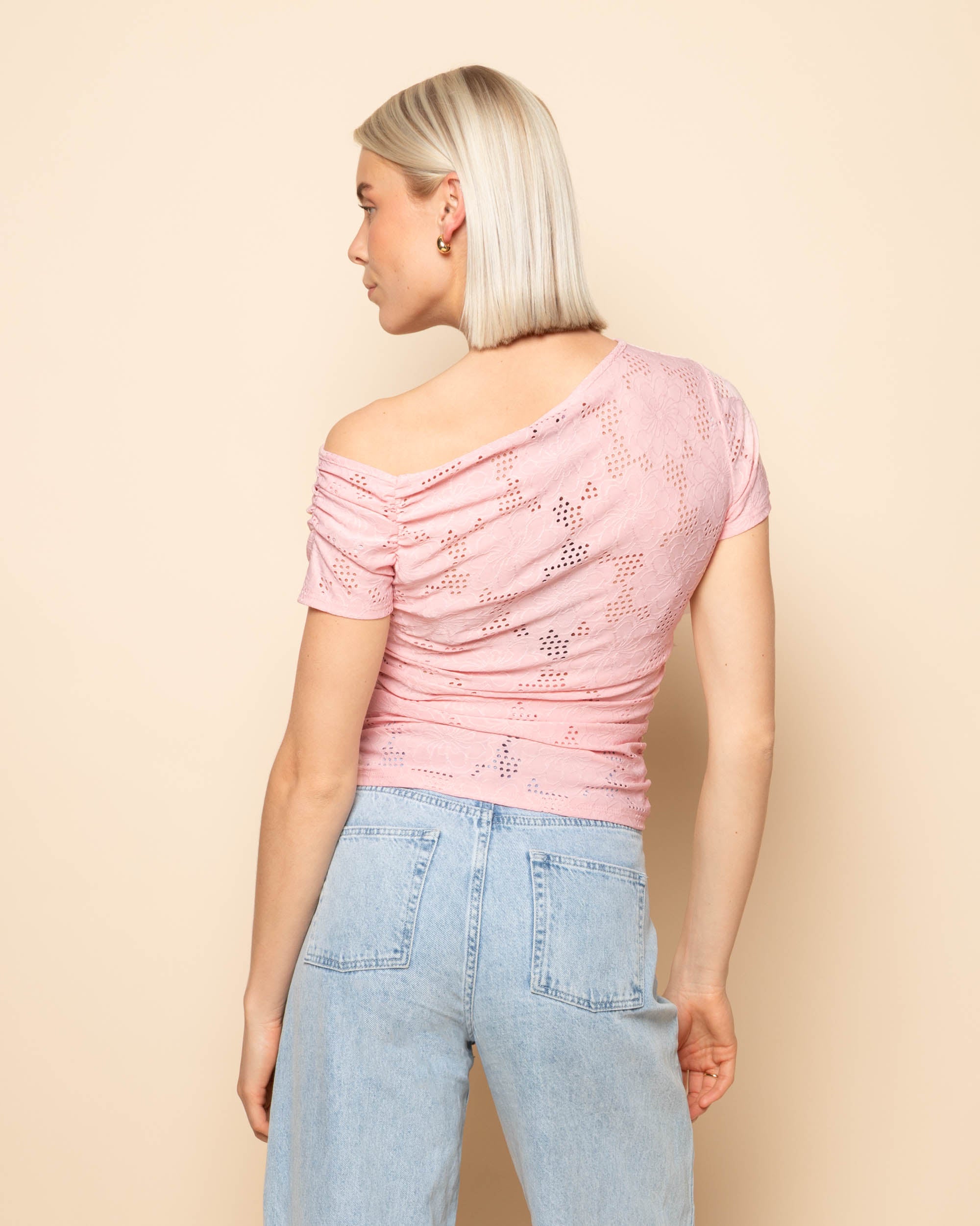 FLOWER RUCHED SHORT SLEEVE TOP PINK