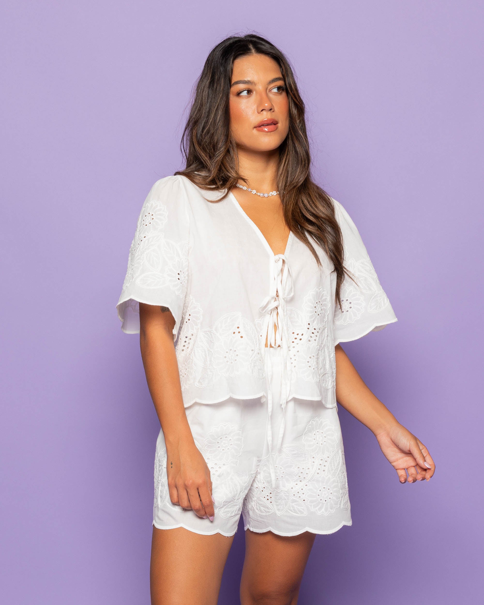 CARA BRODERIE SHORTS CREAM