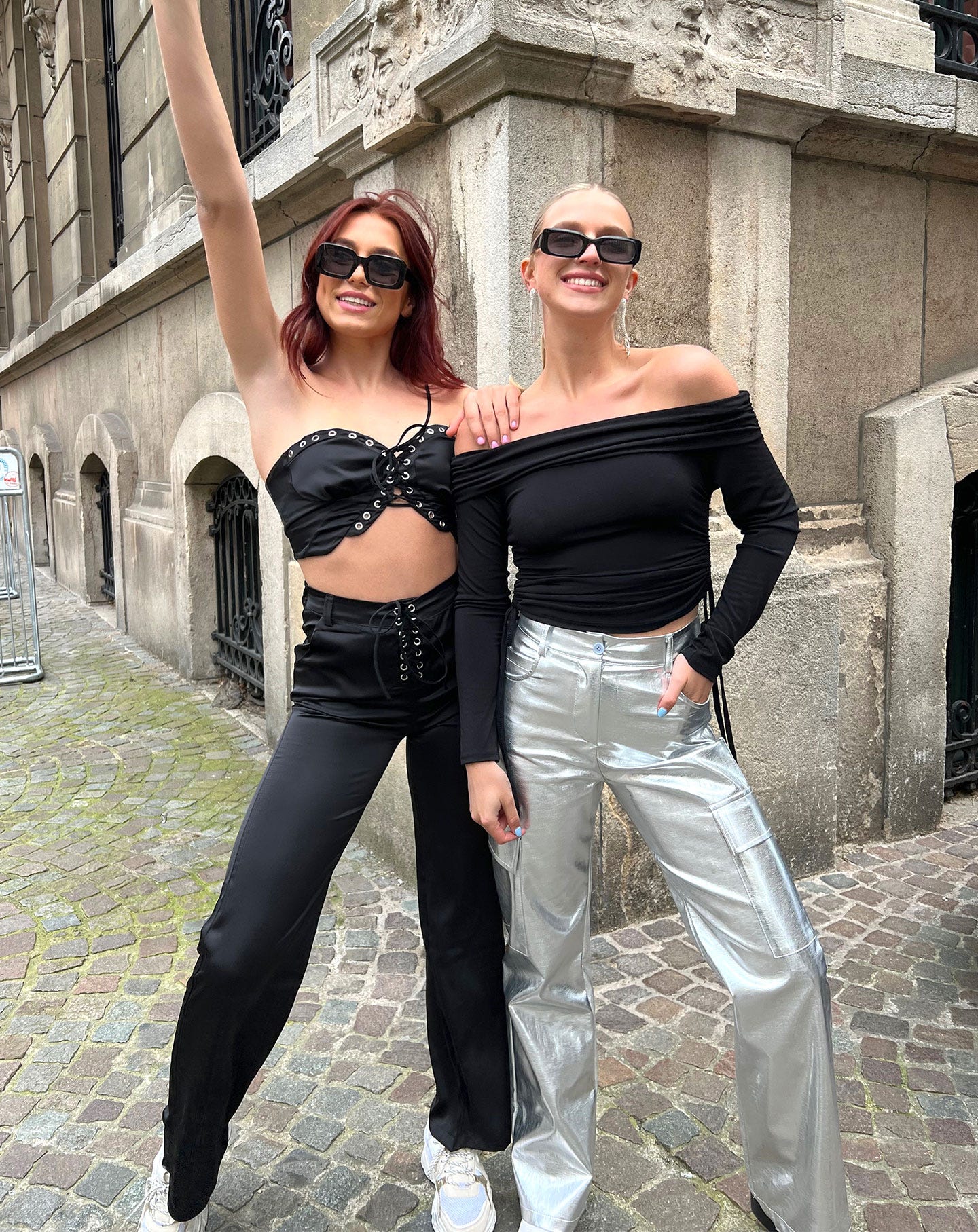 LACE UP SATIN CROP TOP BLACK