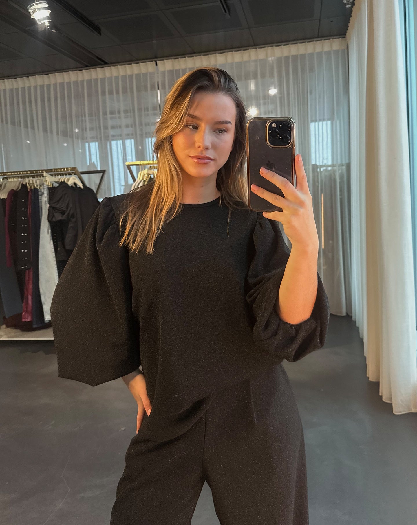 JULIE GLITTER PUFF TOP BLACK