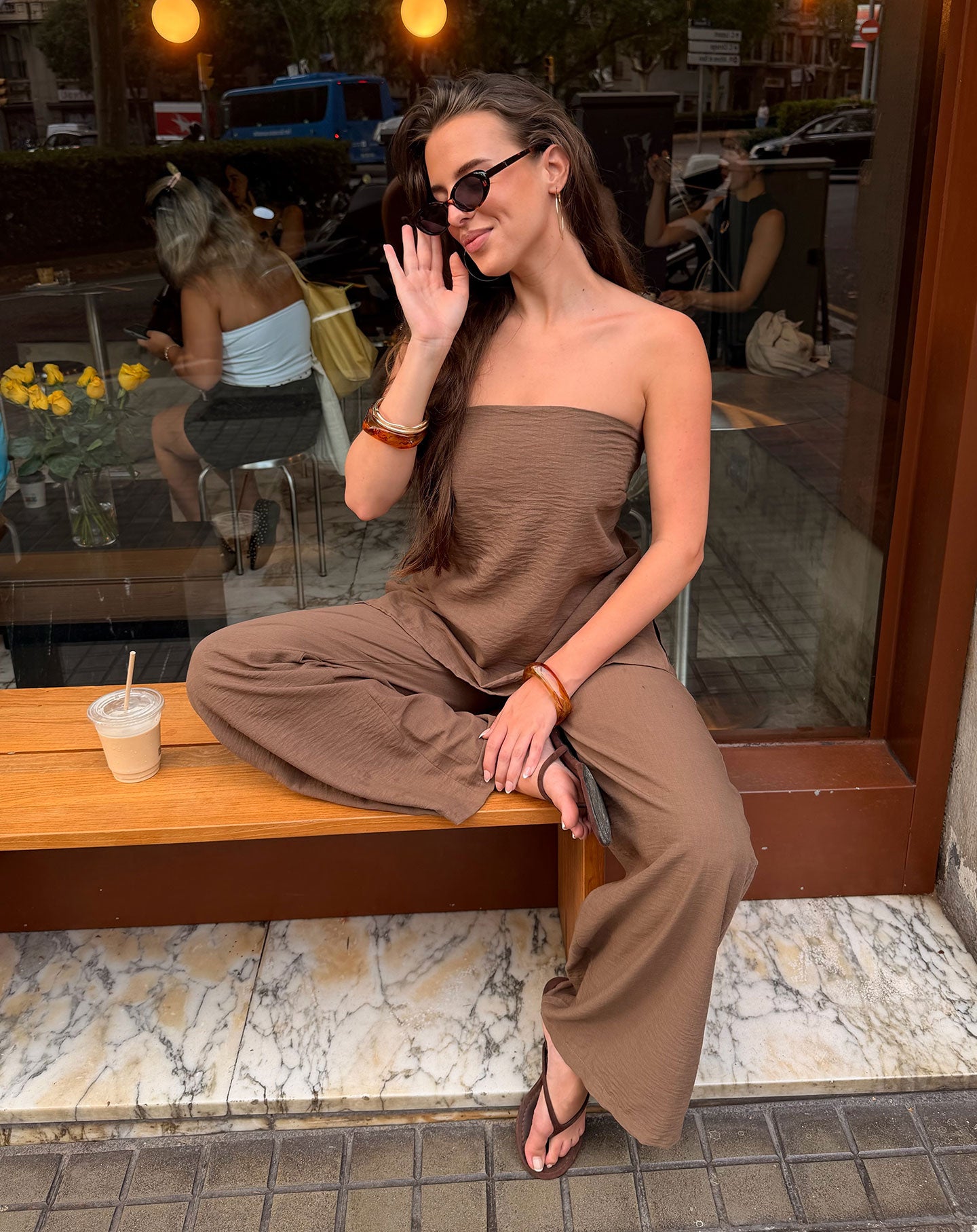 IZZY LINEN STRAPLESS TOP BRUIN