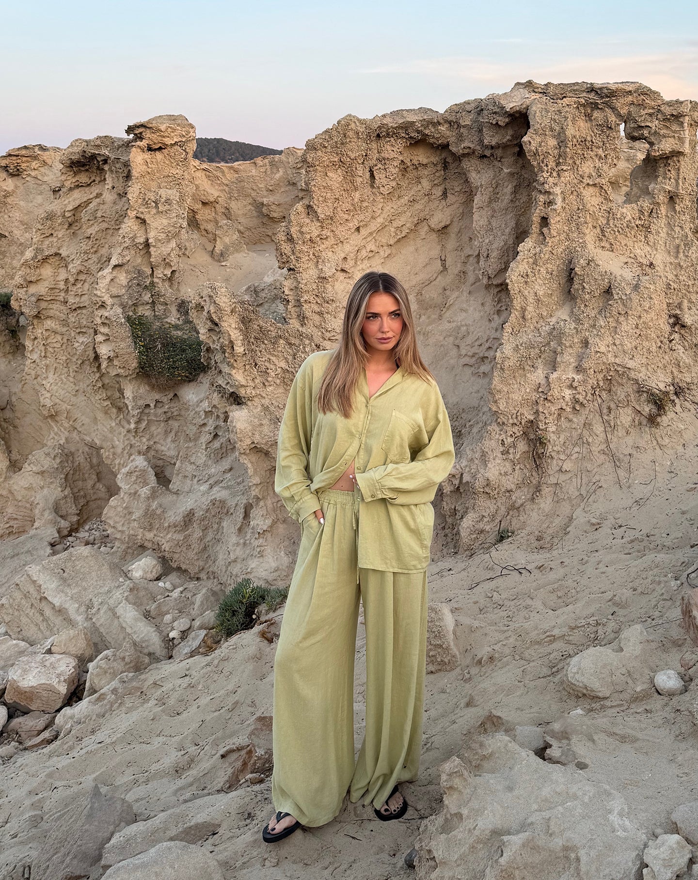 CARMEN LINEN WIDE LEG PANTS PETITE LICHT OLIJFGROEN