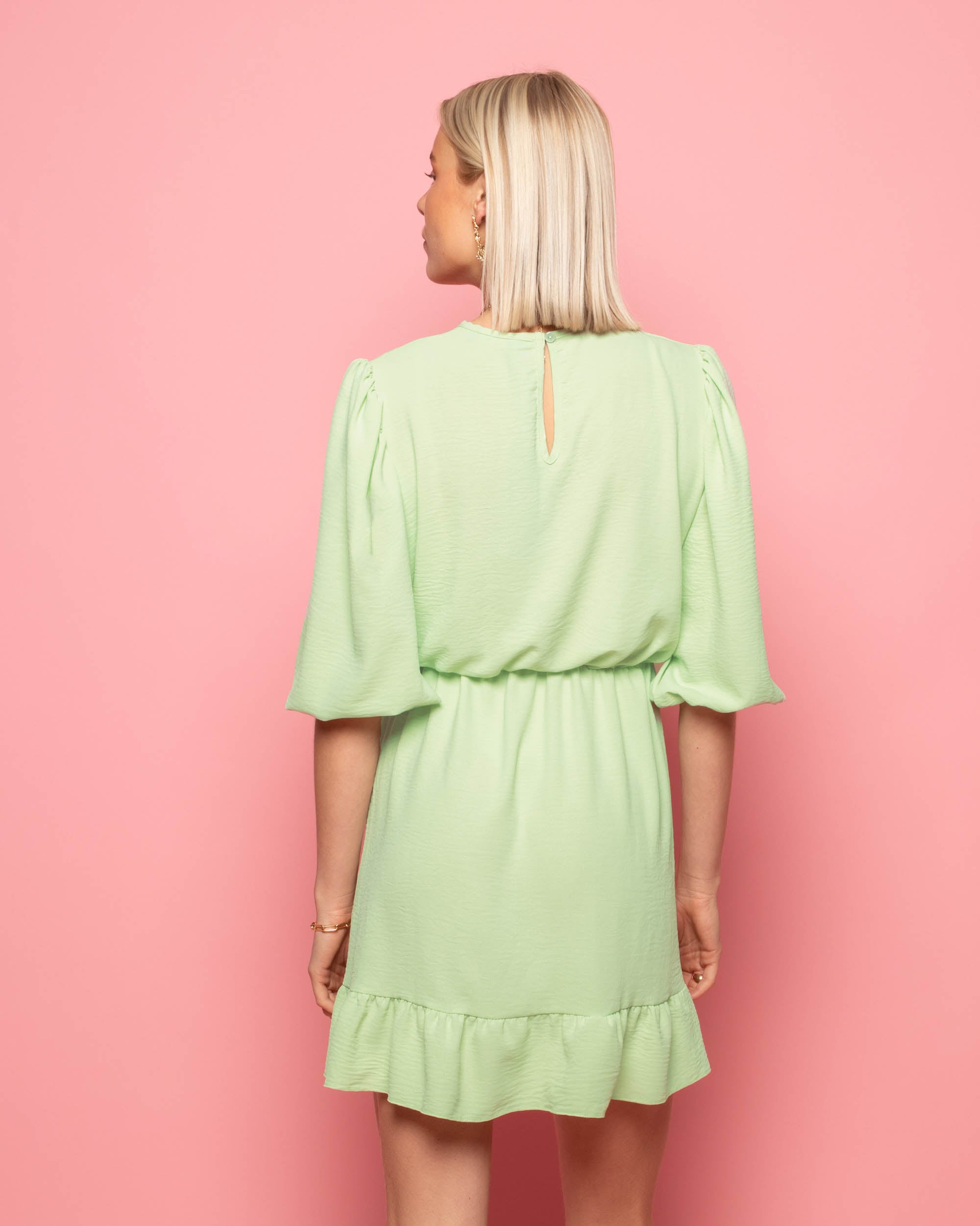 JULIE PUFF SLEEVE RUFFLE DRESS PISTACHE