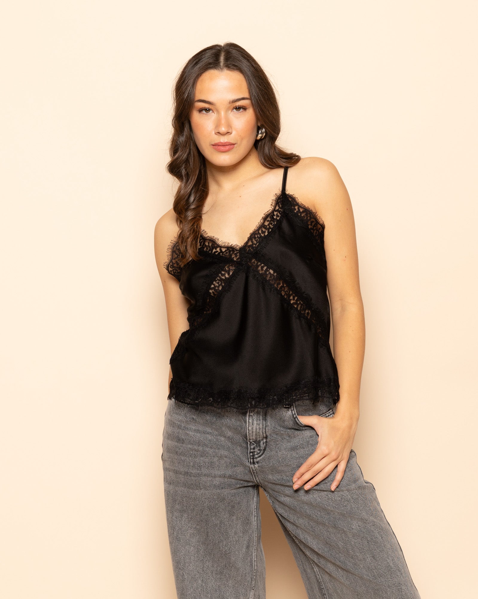 SATIN LACE CAMI TOP ZWART