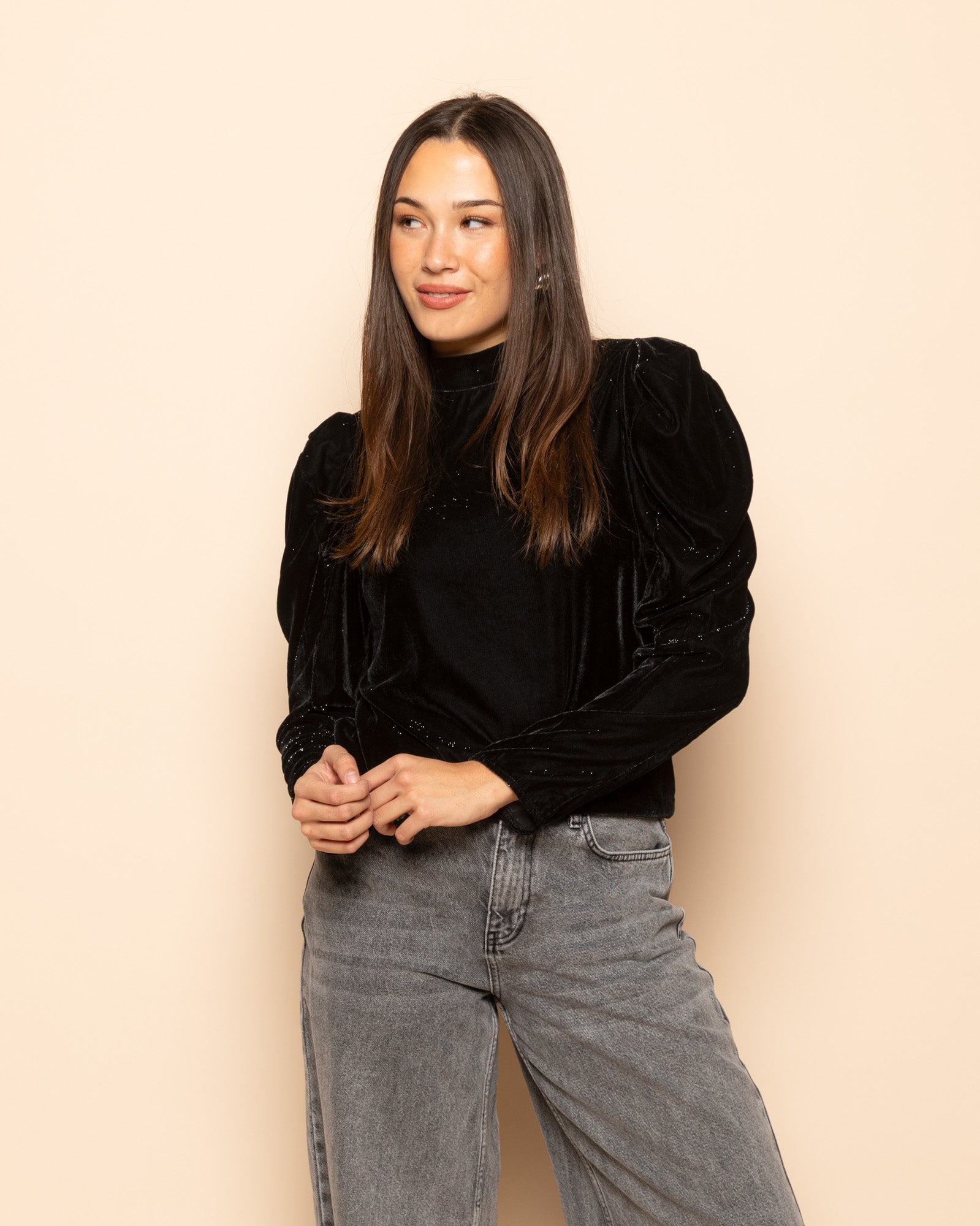 VELVET GLITTER PUFF SLEEVE TOP BLACK