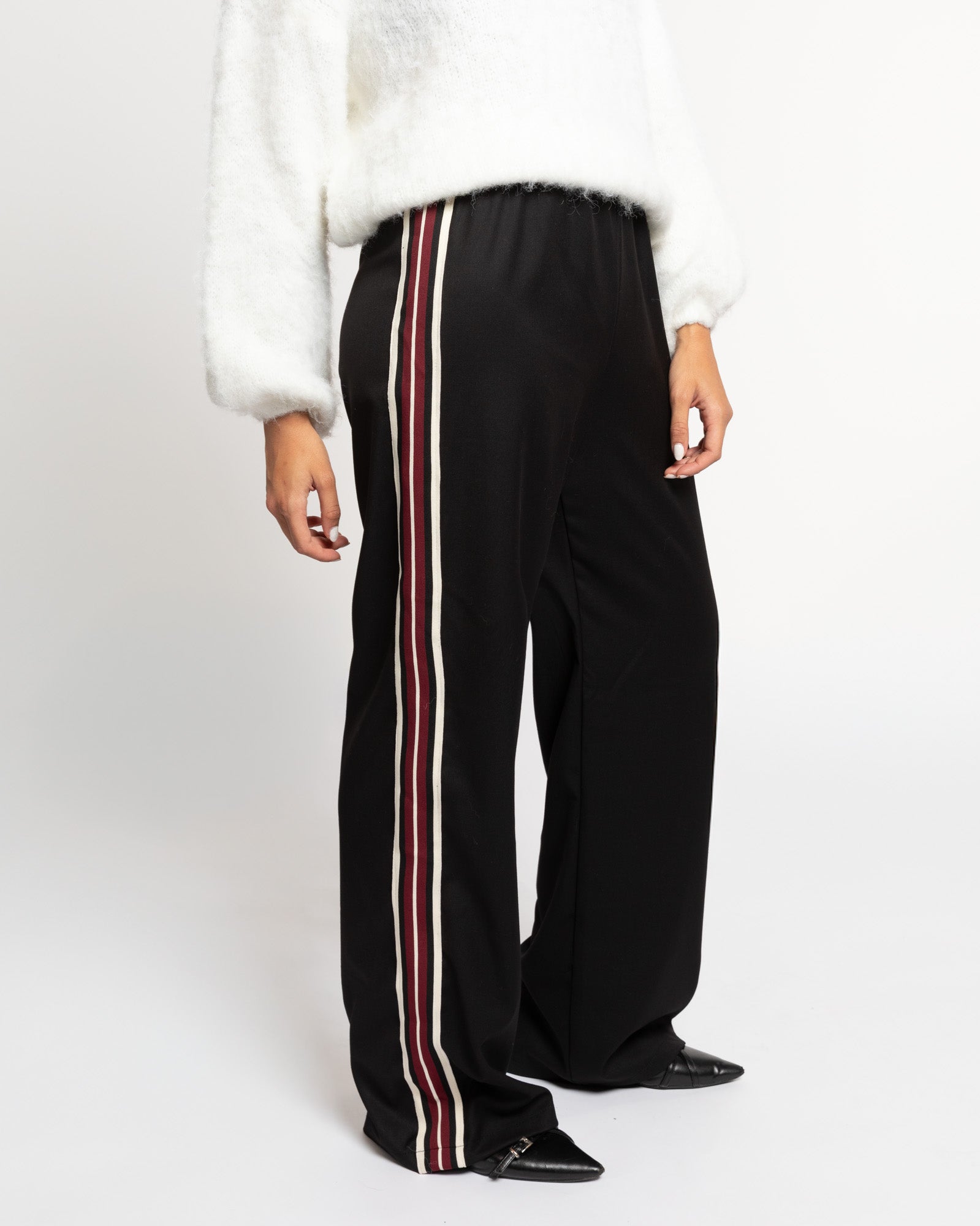 JUUL STRIPE TAPE PANTALON PETITE ZWART