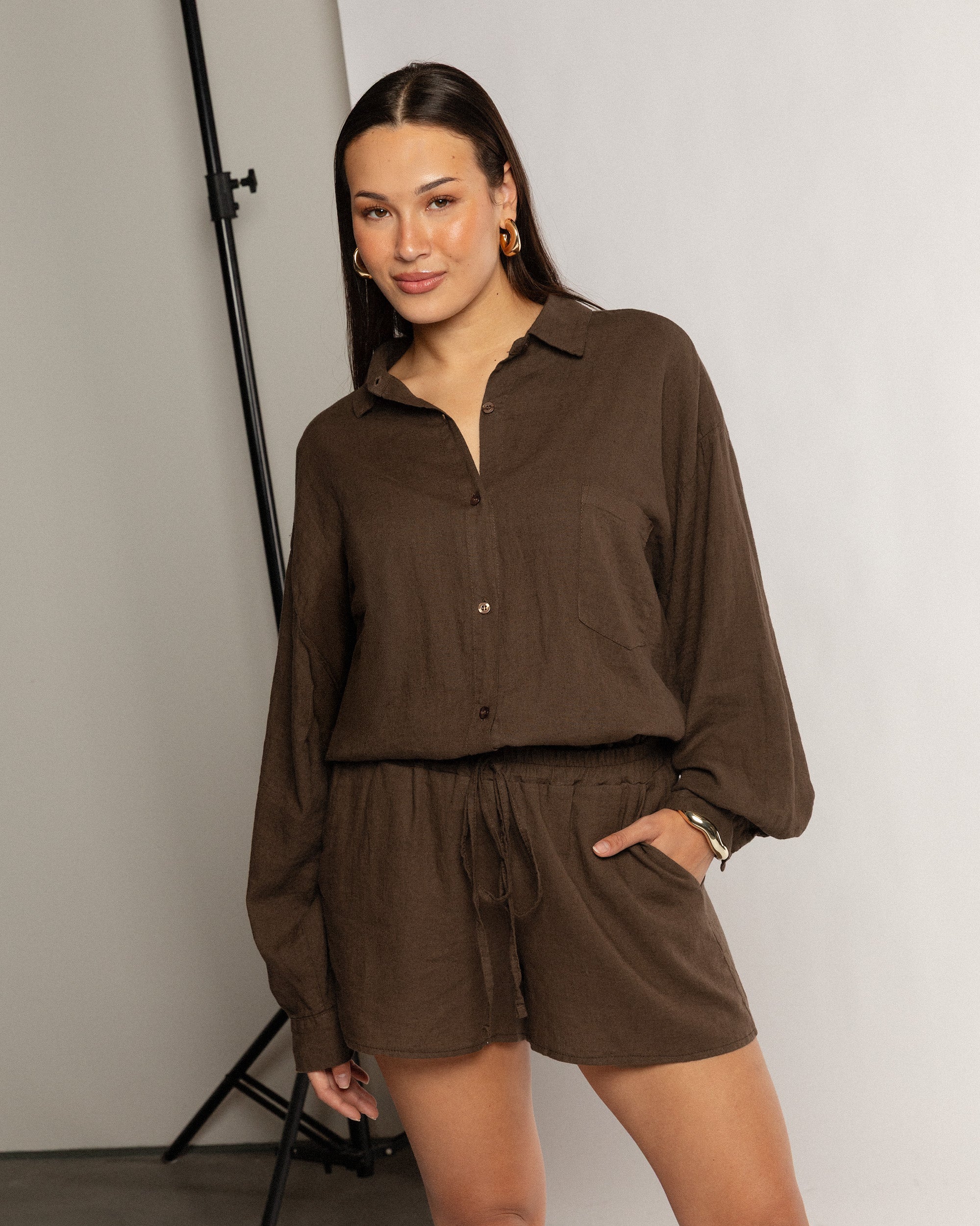 CARMEN LINEN SHORTS BRUIN