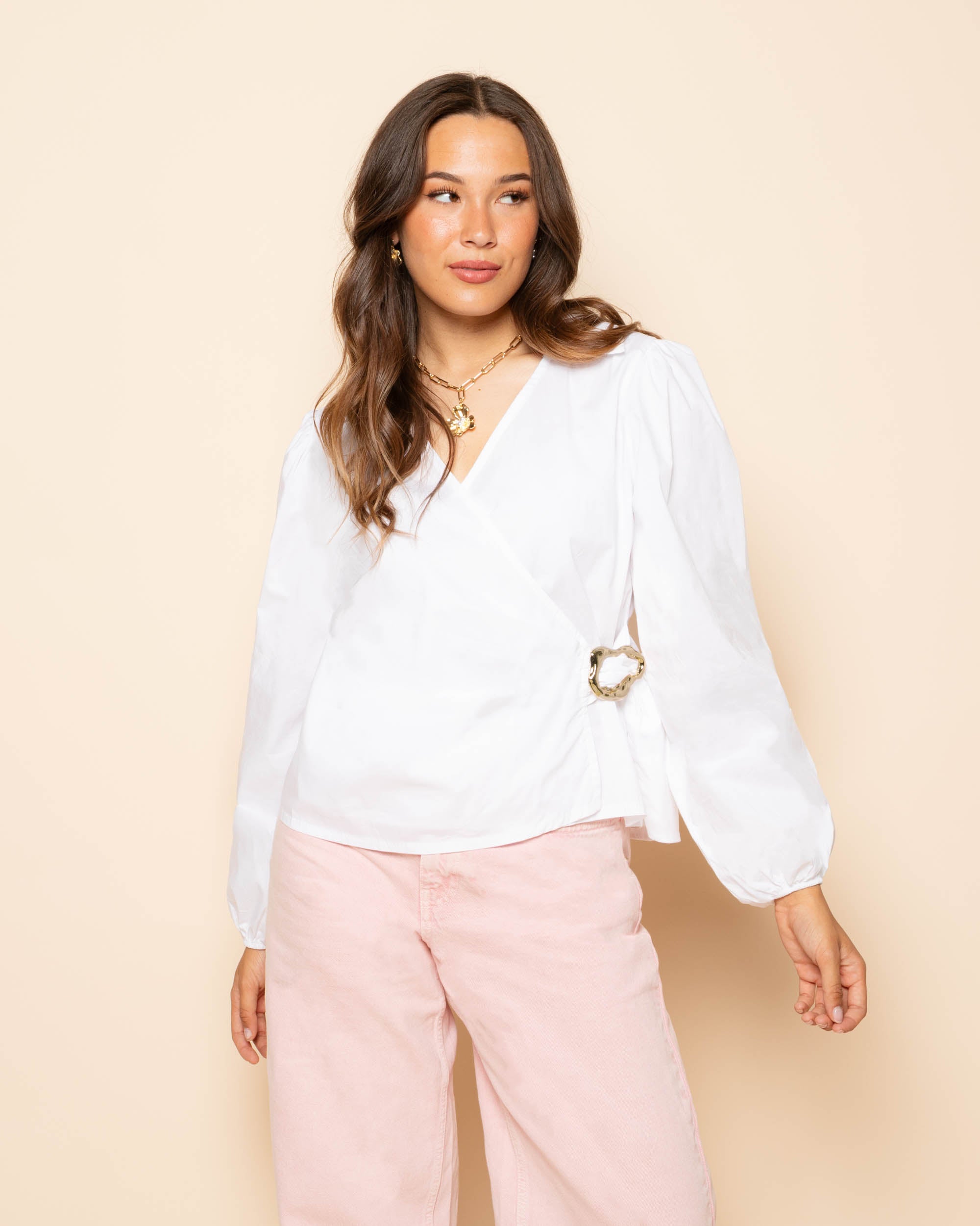 POPLIN WRAP BUCKLE BLOUSE WIT