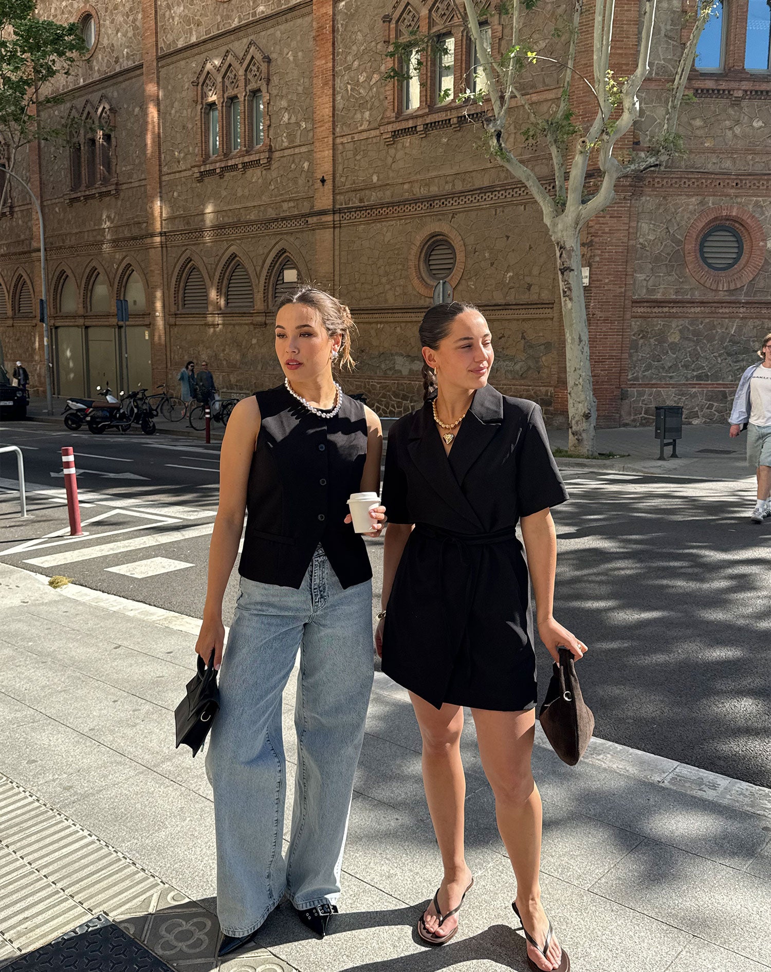 SADIE SHORT SLEEVE BLAZER DRESS ZWART