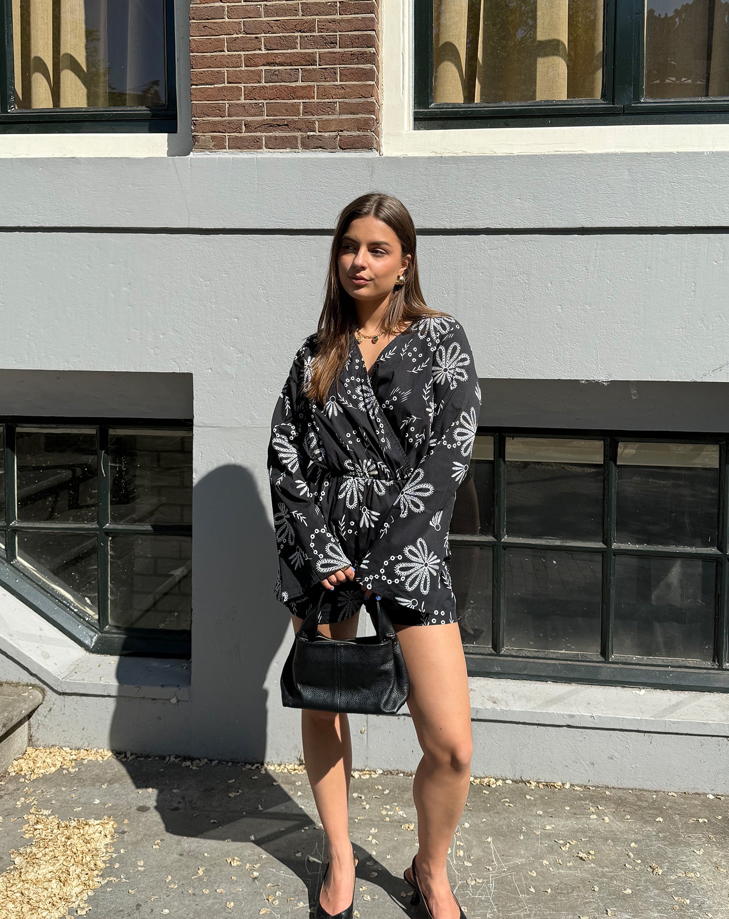 MAYRA FLOWER PLAYSUIT ZWART