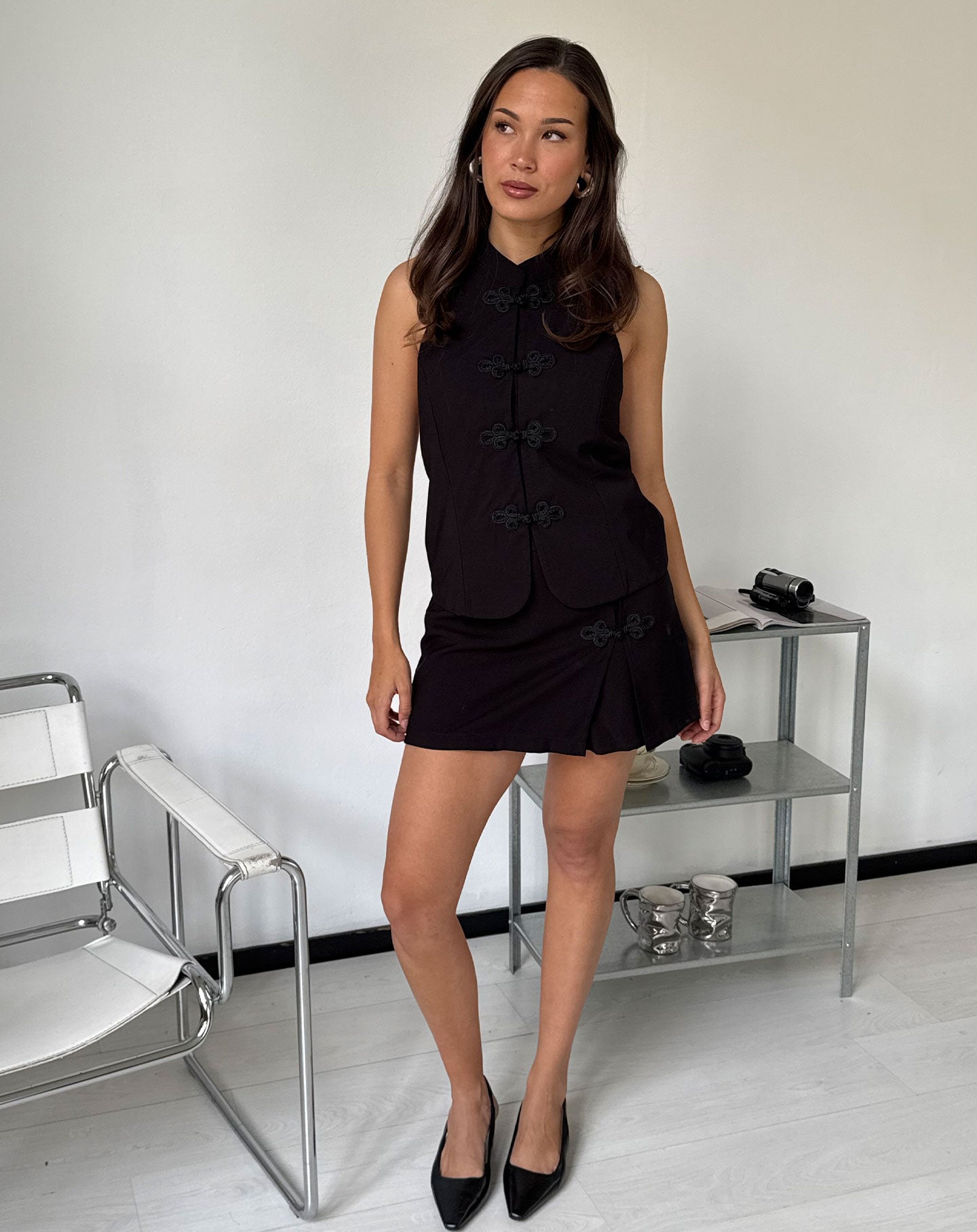 YASMIN MANDERIN HALTER GILET ZWART