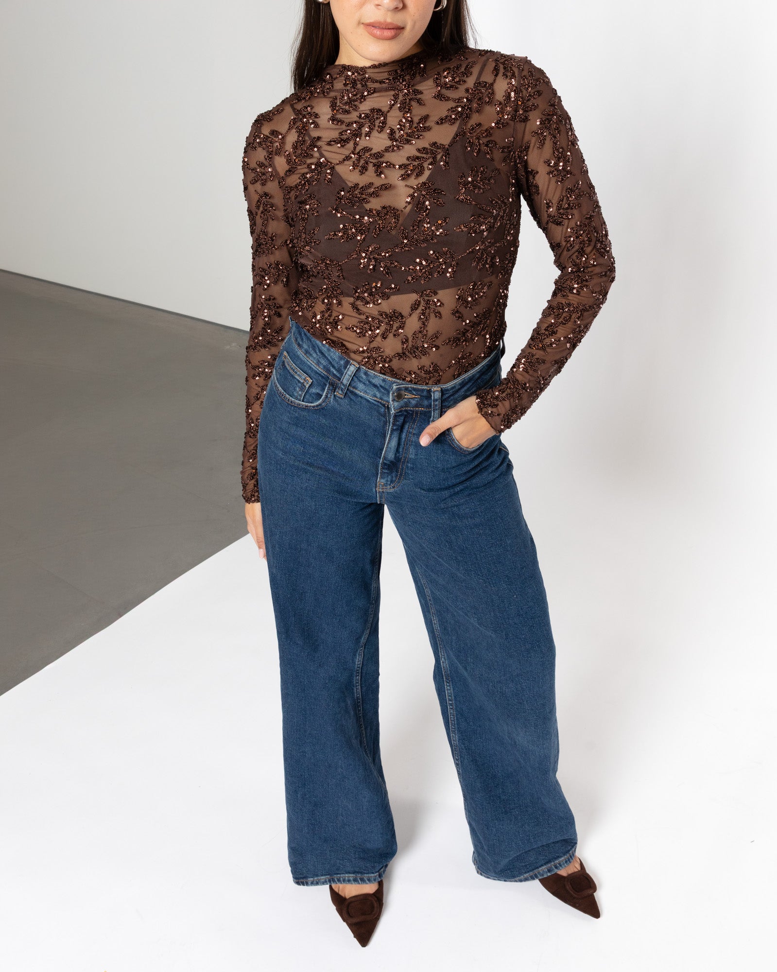 SEQUINS SMALL LEAF TOP BROWN