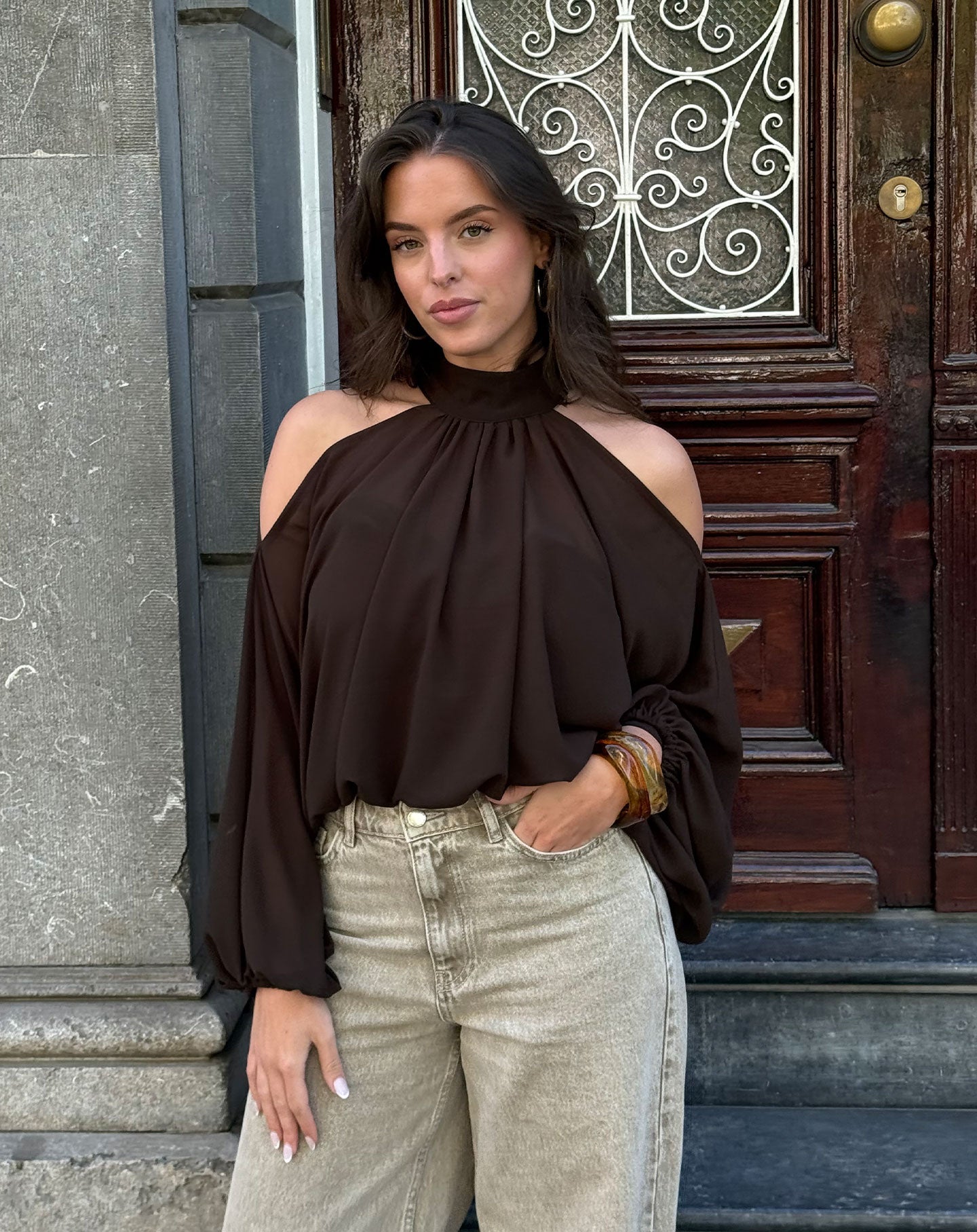 CHIFFON OPEN SHOULDER TOP BRUIN