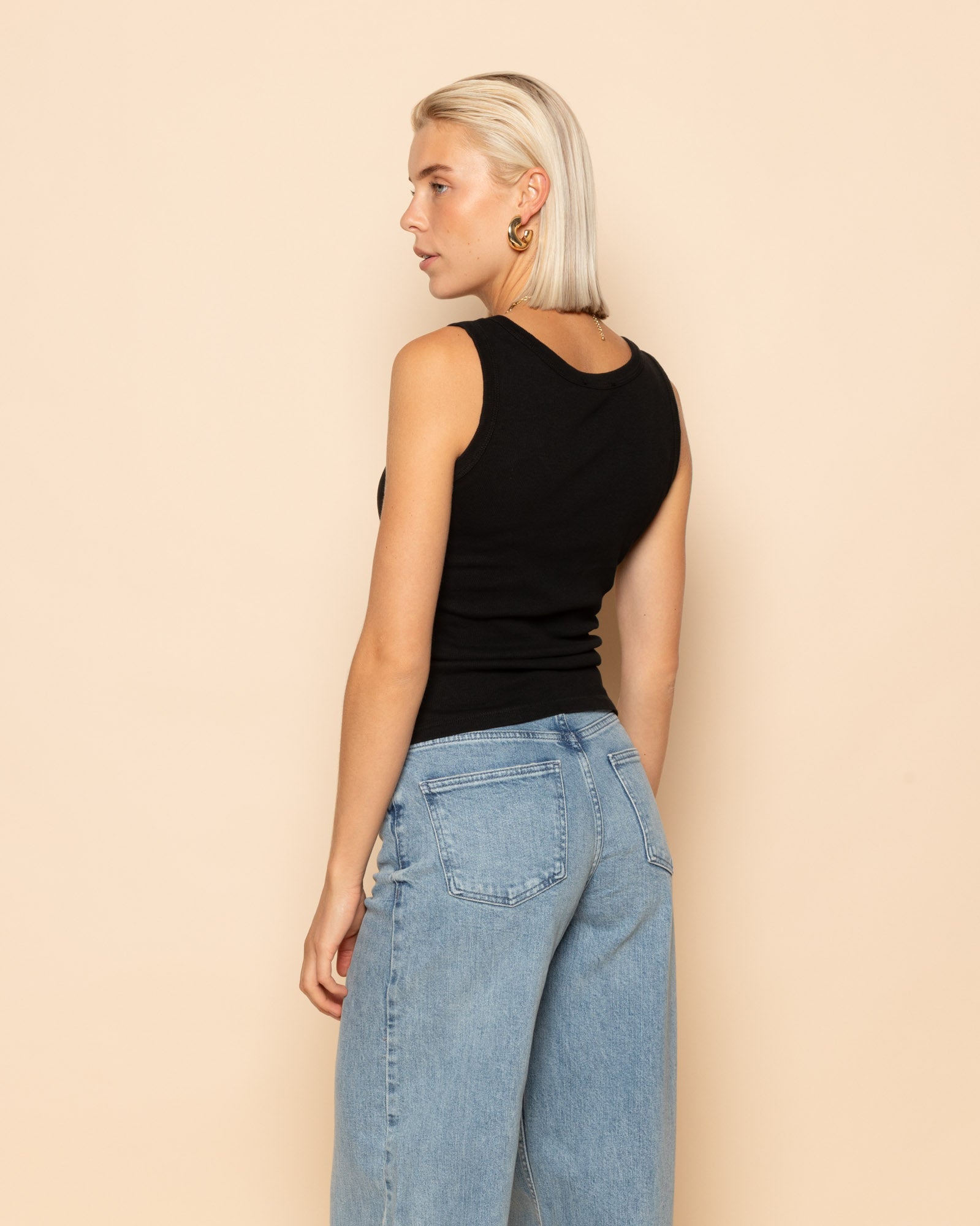 RIBBED SINGLET ZWART