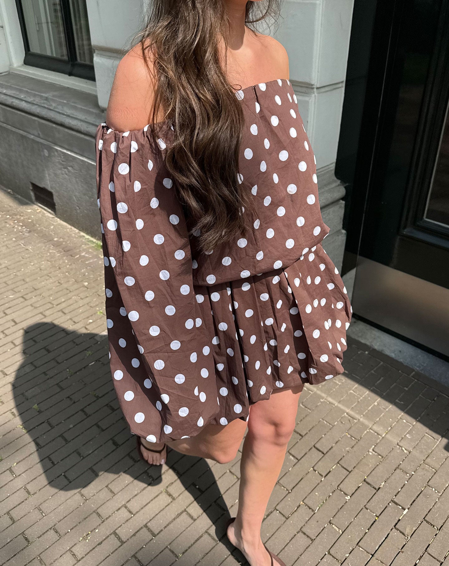 DOT OFF SHOULDER PUFF SLEEVE TOP BRUIN