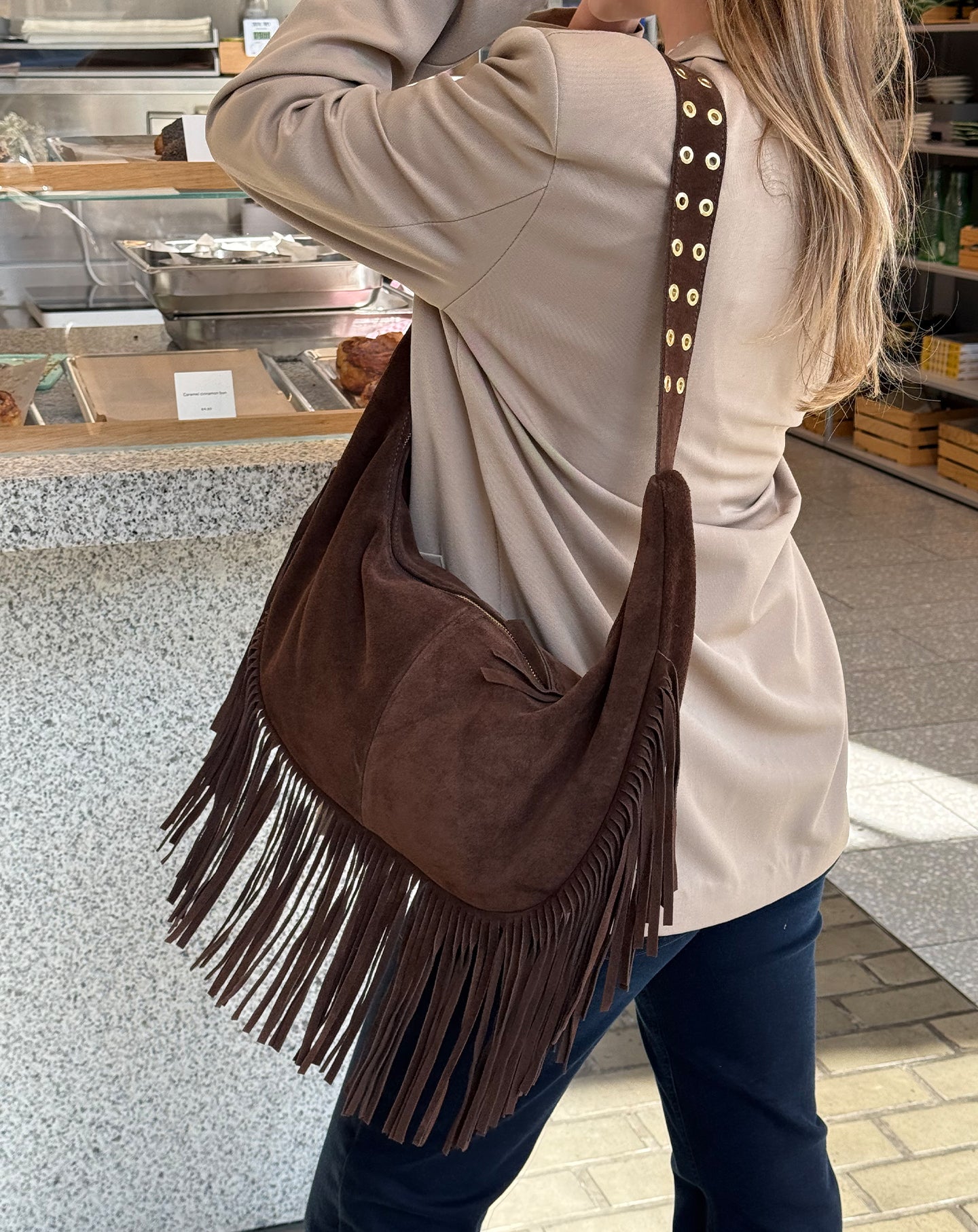 LIVIA FRINGE SUEDE BAG DARK BROWN