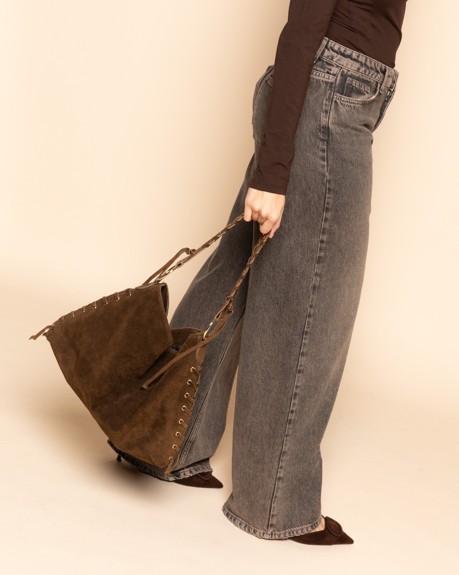 LACE UP SUEDE BAG BRUIN