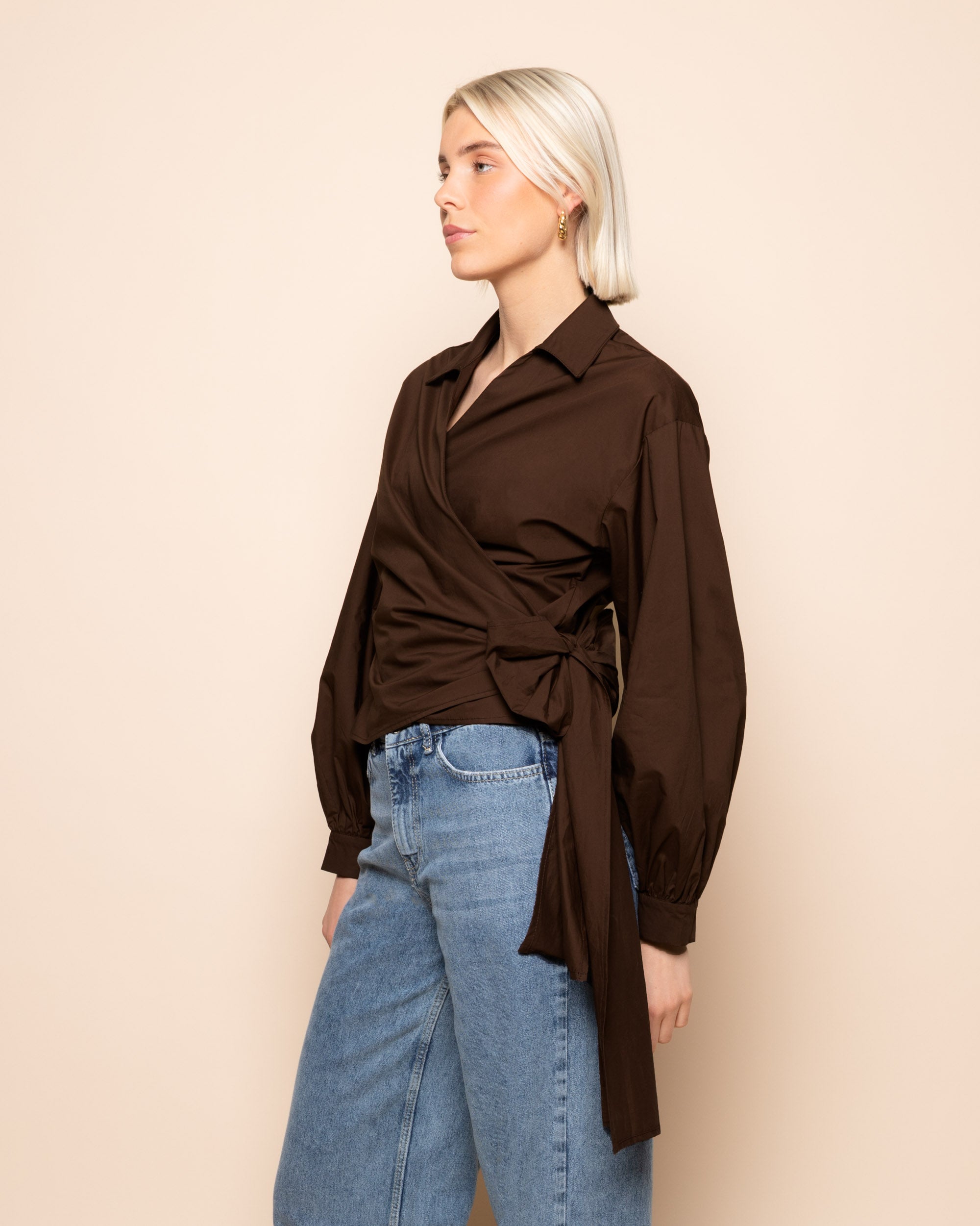 POPLIN WRAP KNOT BLOUSE BROWN