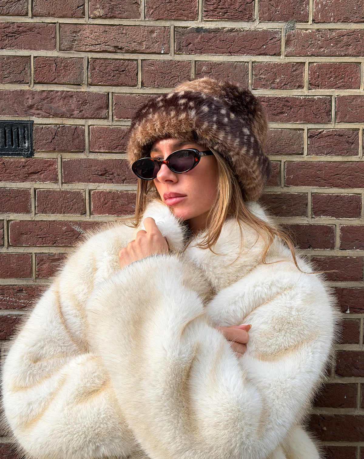 FAUX FUR DEER PRINT HAT BRUIN
