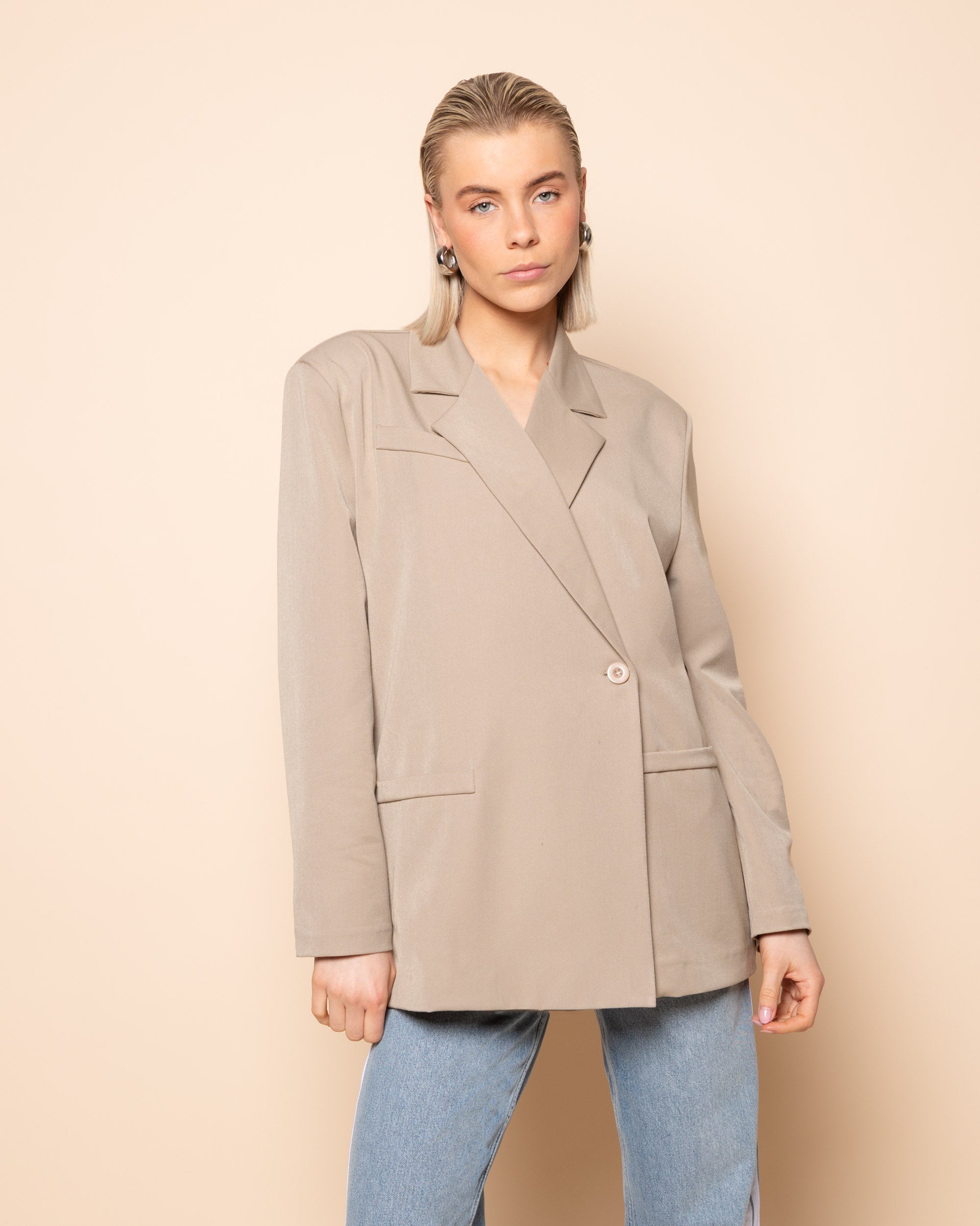 IRIS BOXY BLAZER BEIGE