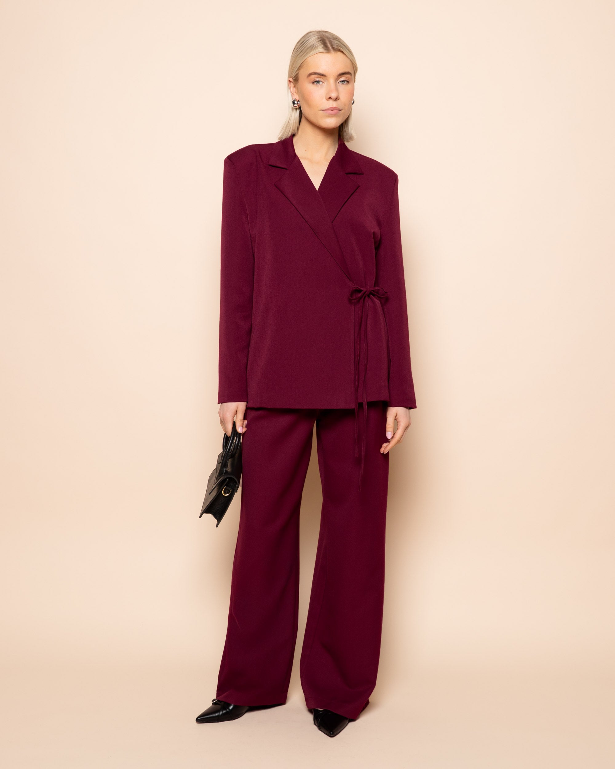 IRIS WRAP UP BLAZER BURGUNDY