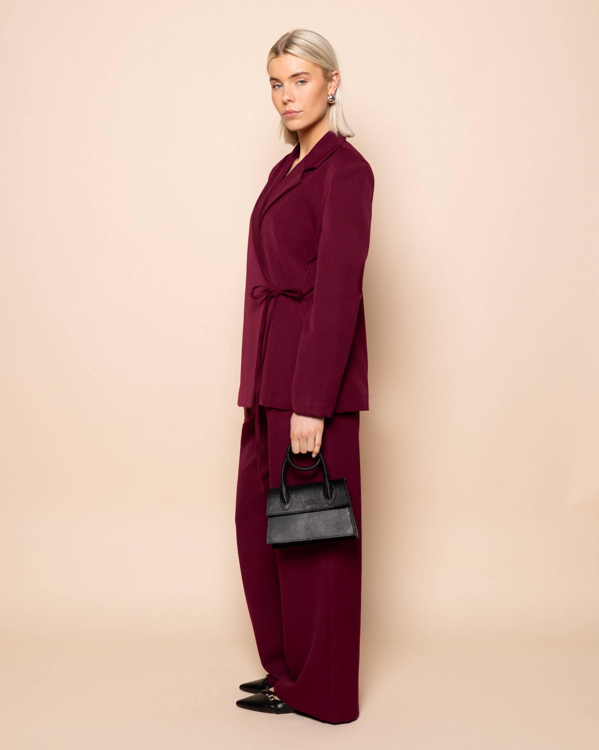 IRIS WRAP UP BLAZER BURGUNDY