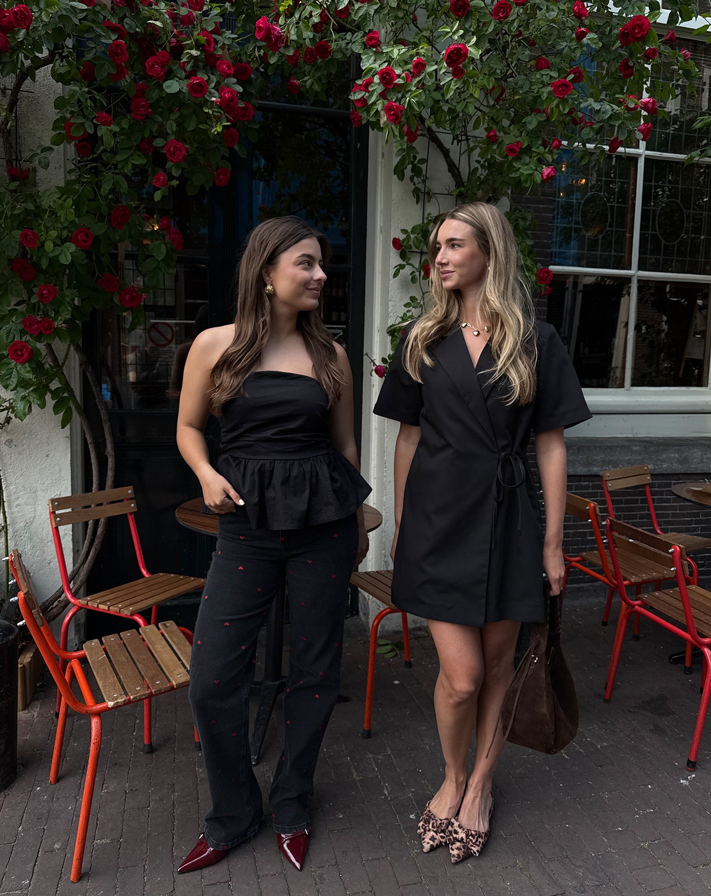 ZOEY WRAP UP SHORT SLEEVE BLAZER DRESS ZWART