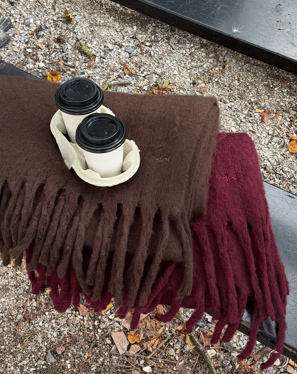WOVEN SCARF DARK BROWN