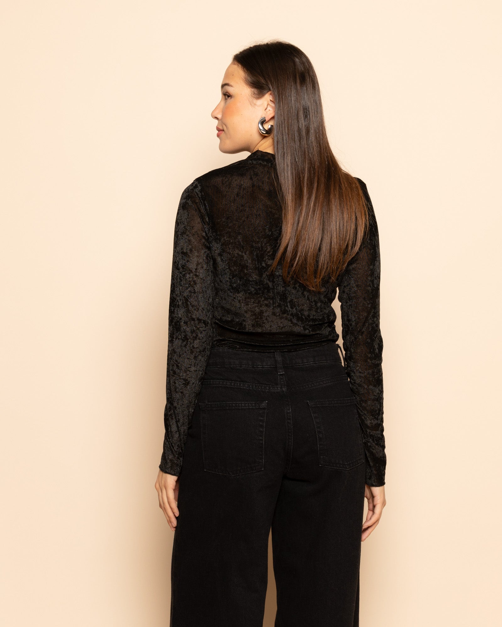 VELVET COL TOP BLACK