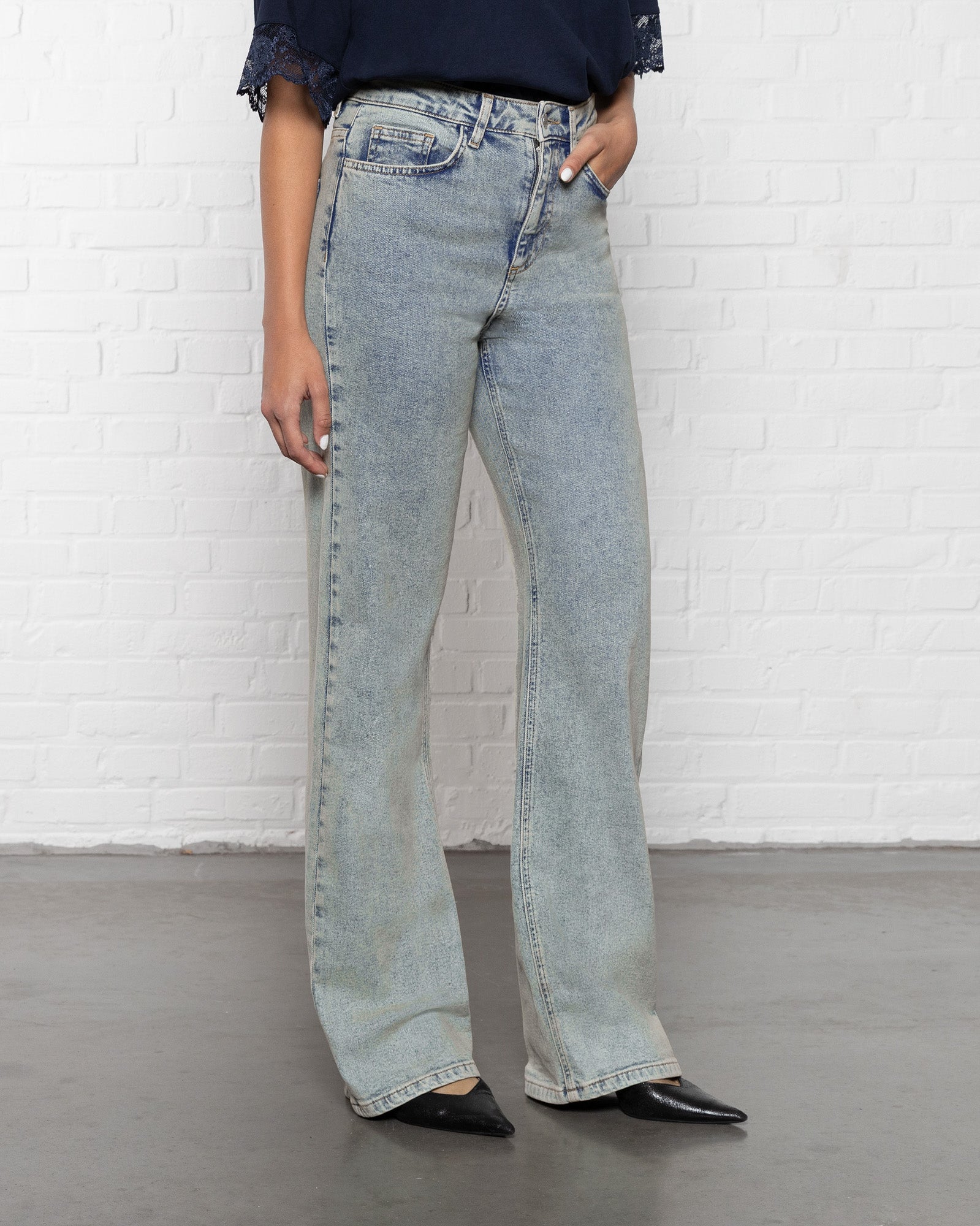 BOOTCUT JEANS VINTAGE BLAUW