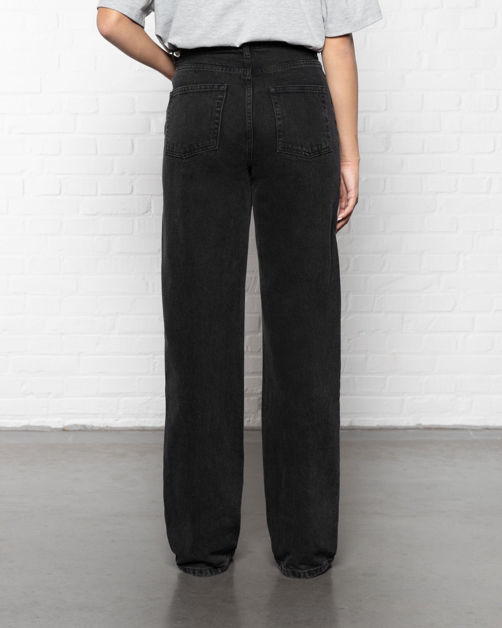 DENIM STRAIGHT LEG JEANS DONKERGRIJS