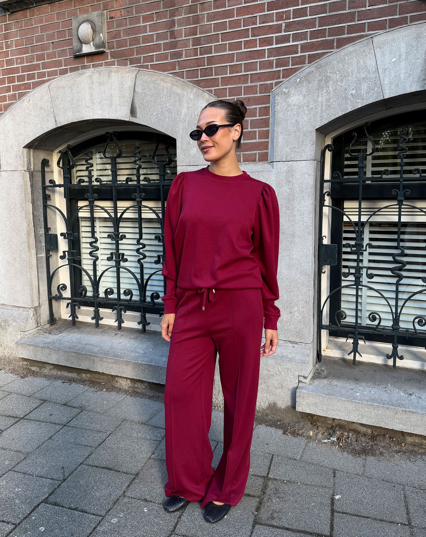 SCUBA PINTUCK PANTS BURGUNDY