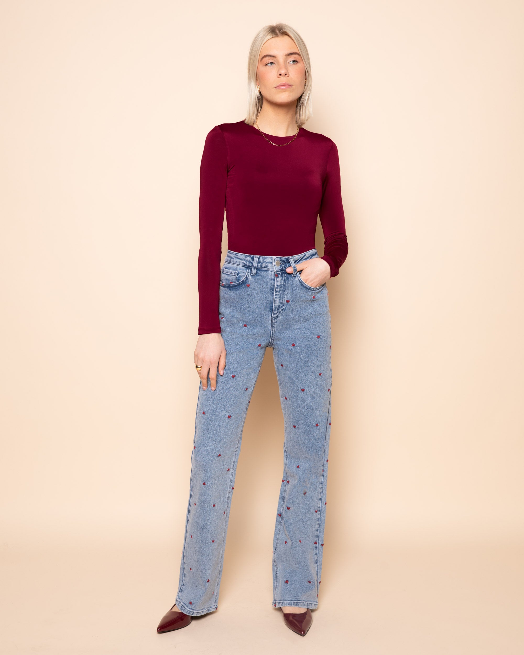 HEART BOOTCUT JEANS BURGUNDY