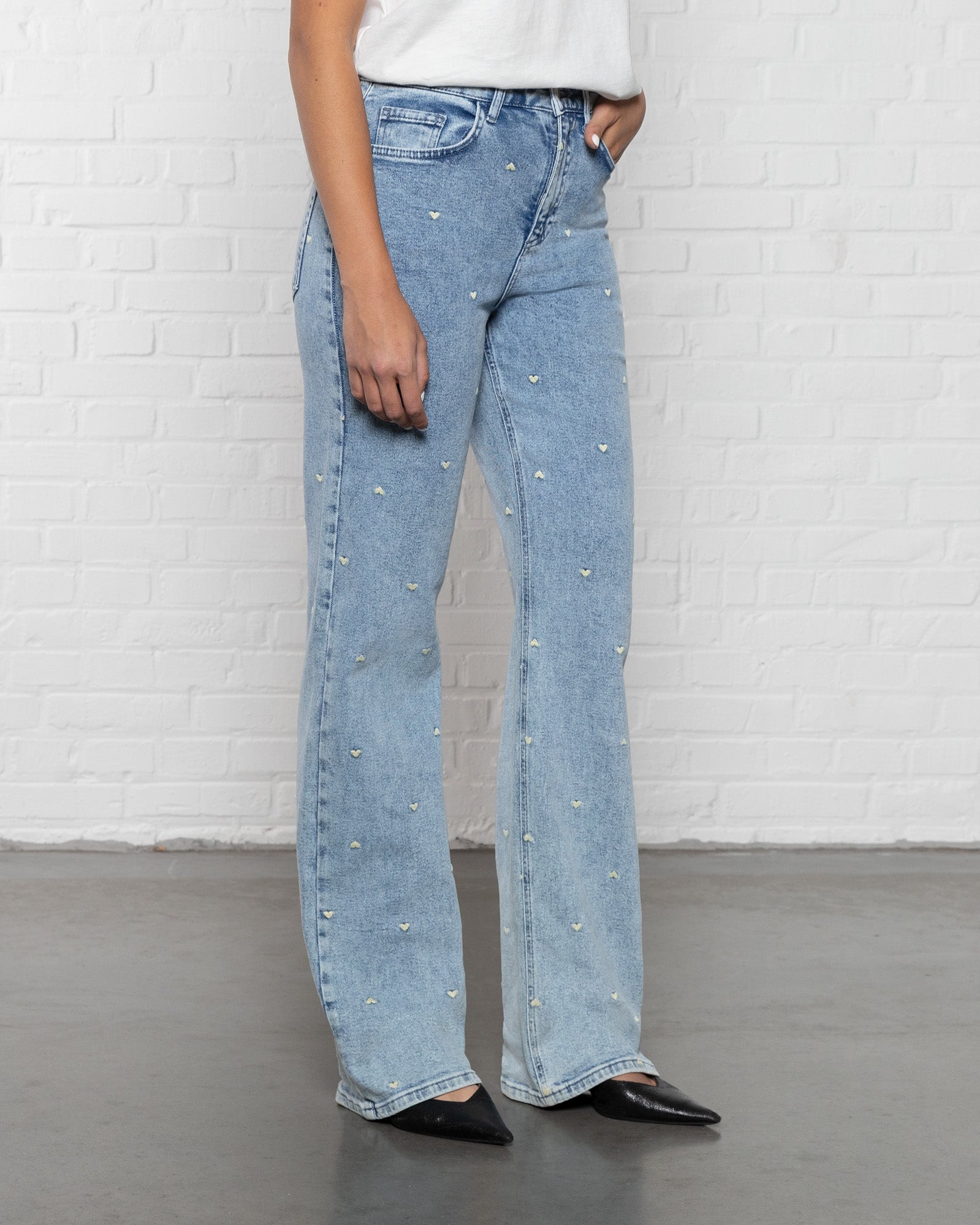 HEART BOOTCUT JEANS BUTTER YELLOW