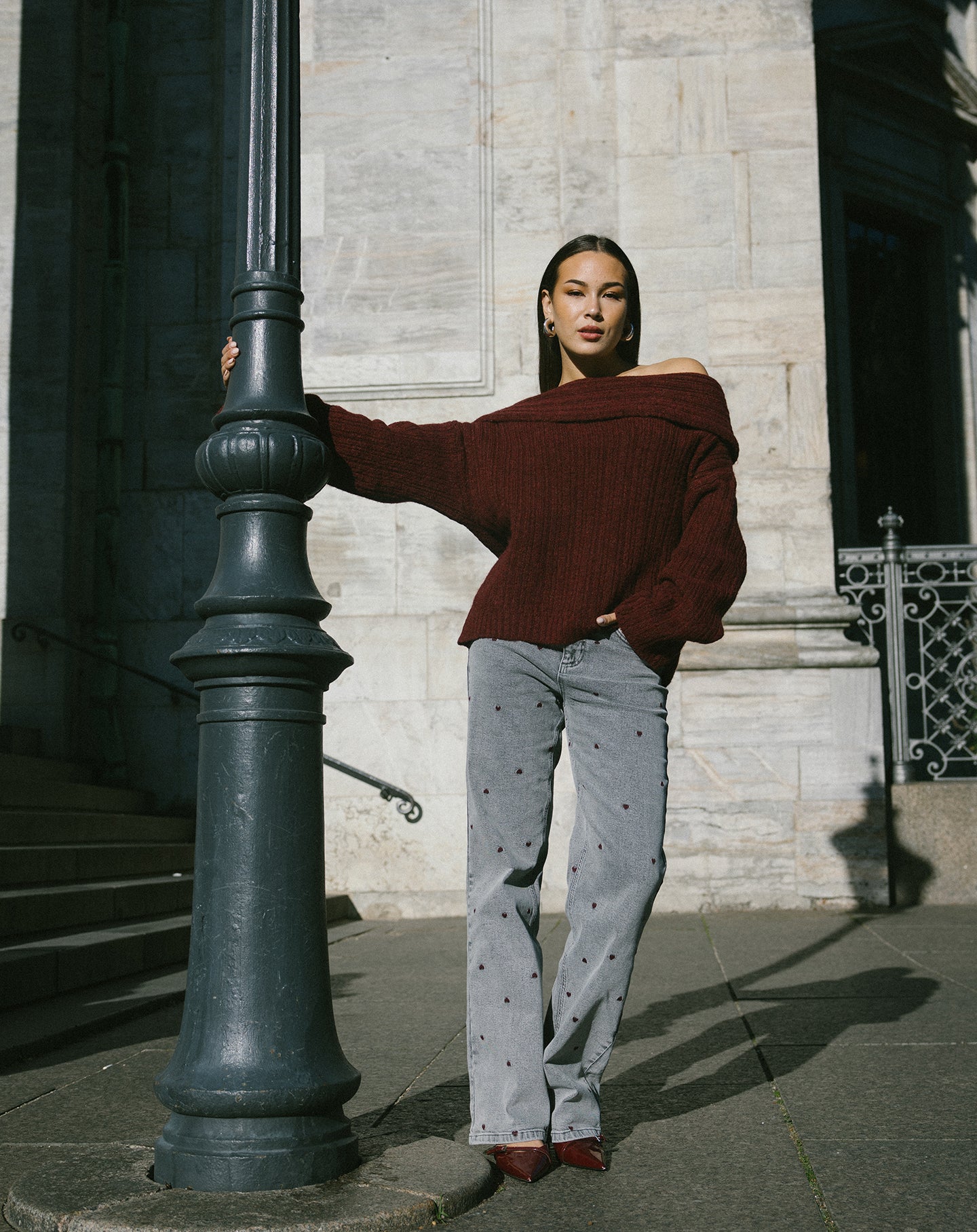 HEART BOOTCUT JEANS GREY BURGUNDY