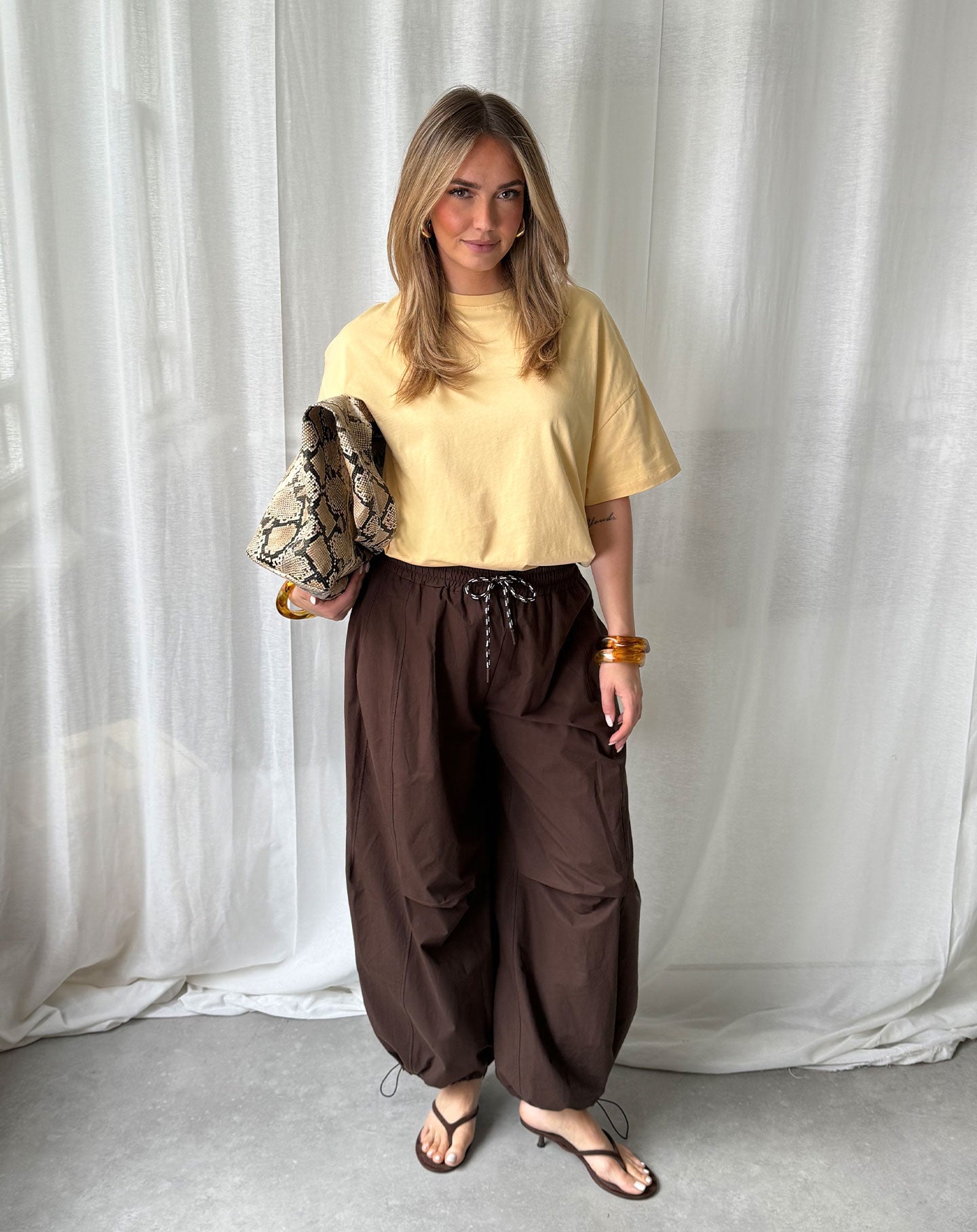 BASIC OVERSIZED TEE BOTERGEEL