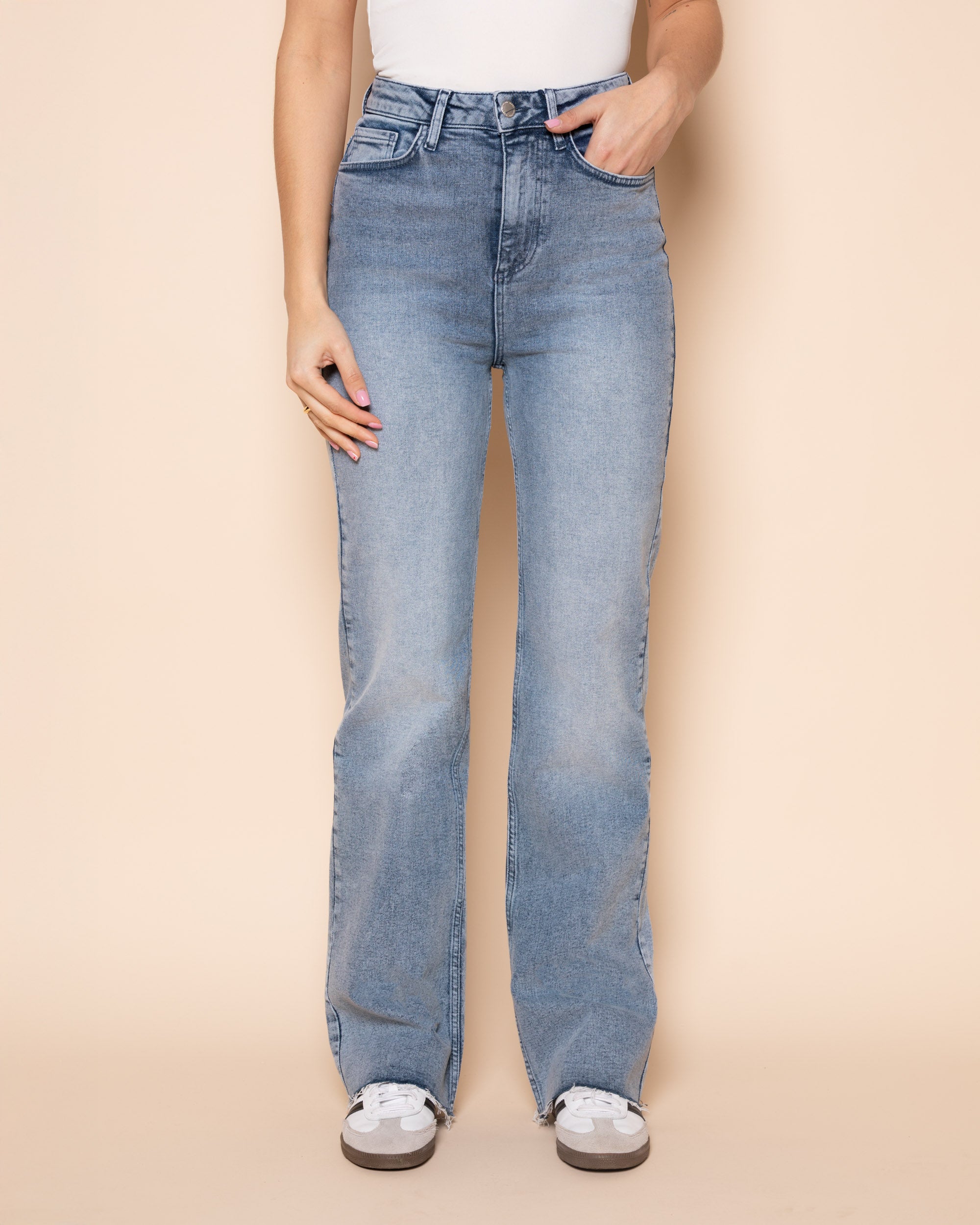 BOOTCUT RAW EDGE JEANS MID BLUE