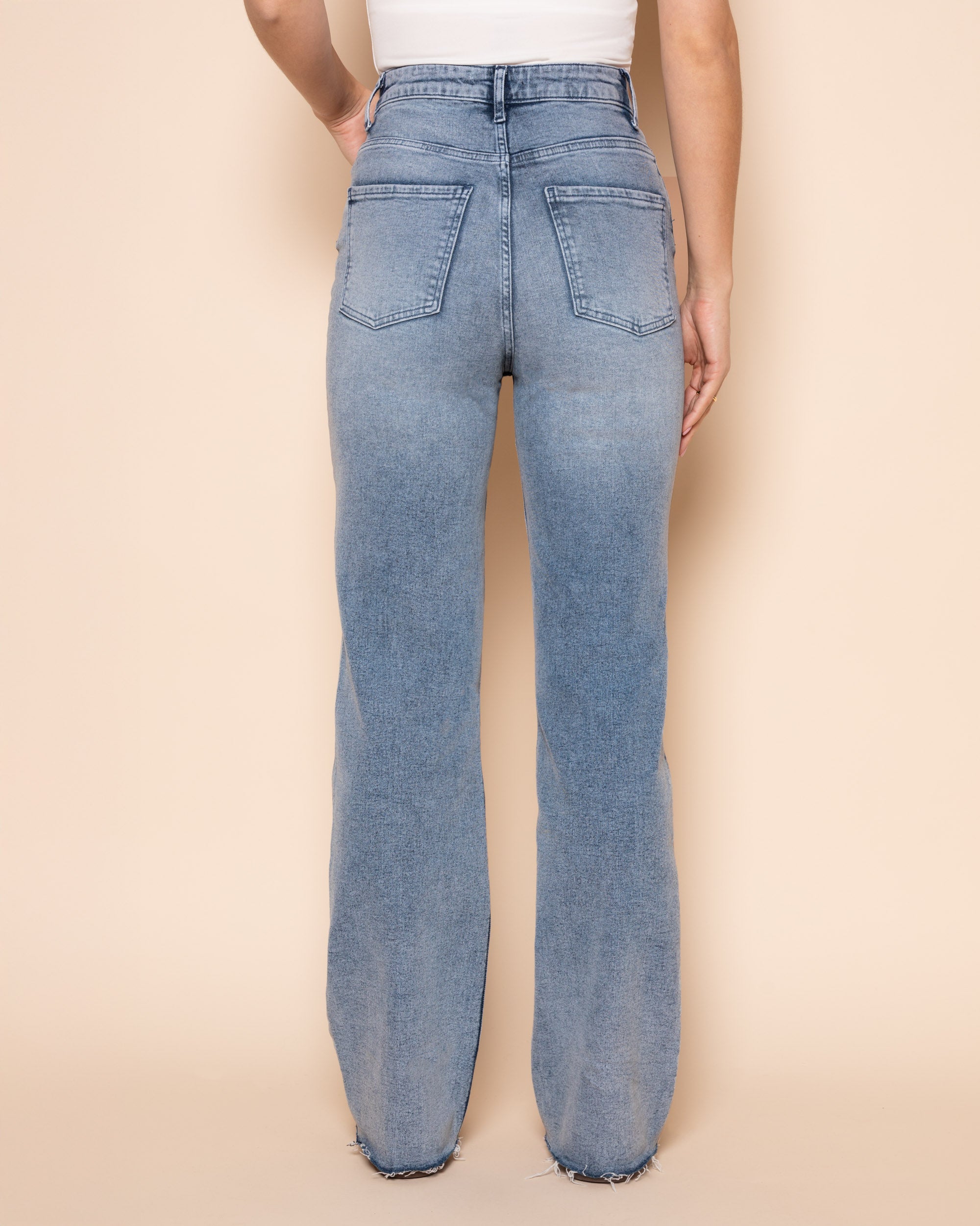 BOOTCUT RAW EDGE JEANS MID BLUE