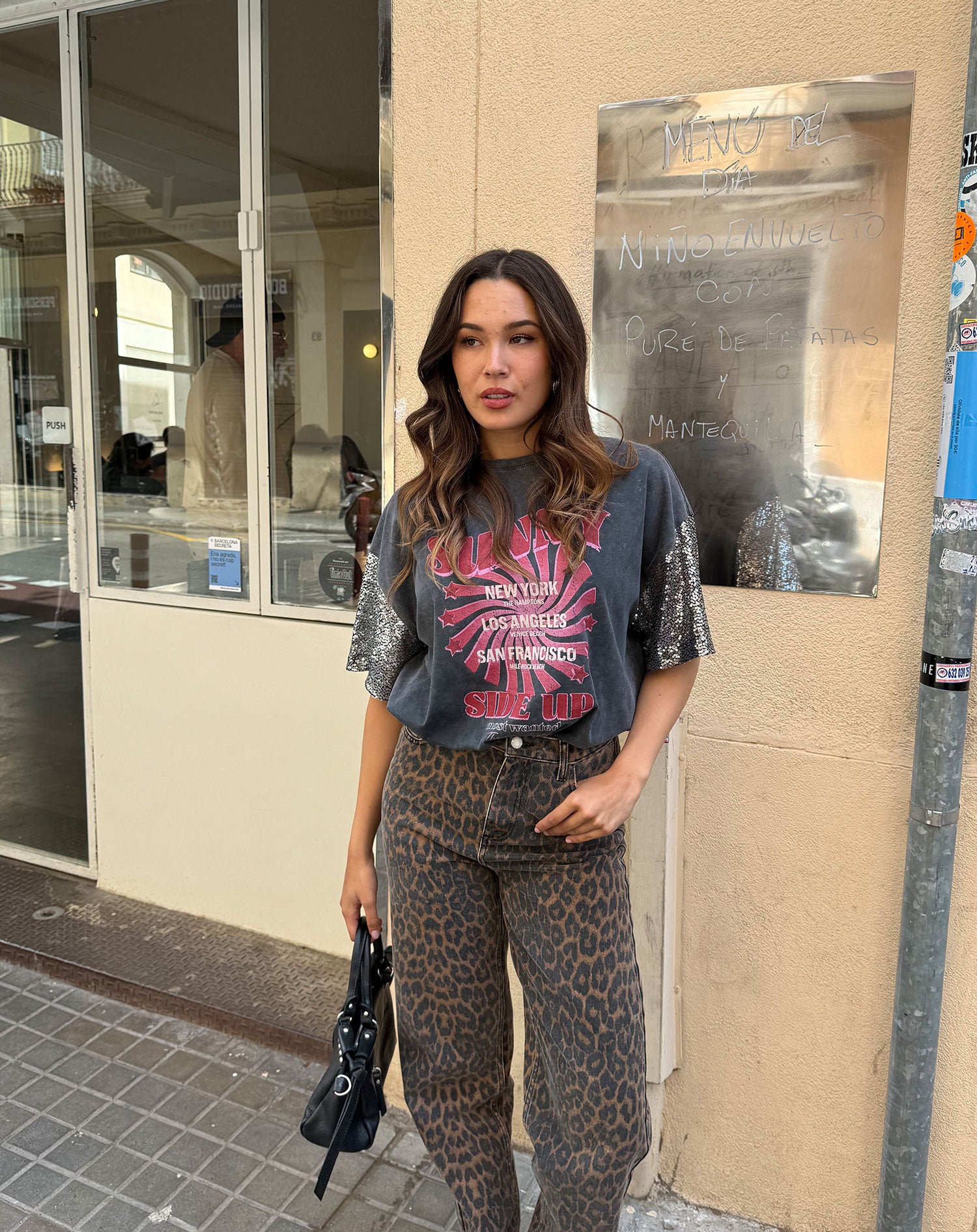 SUNNY SIDE UP SEQUIN OVERSIZED TEE GRIJS