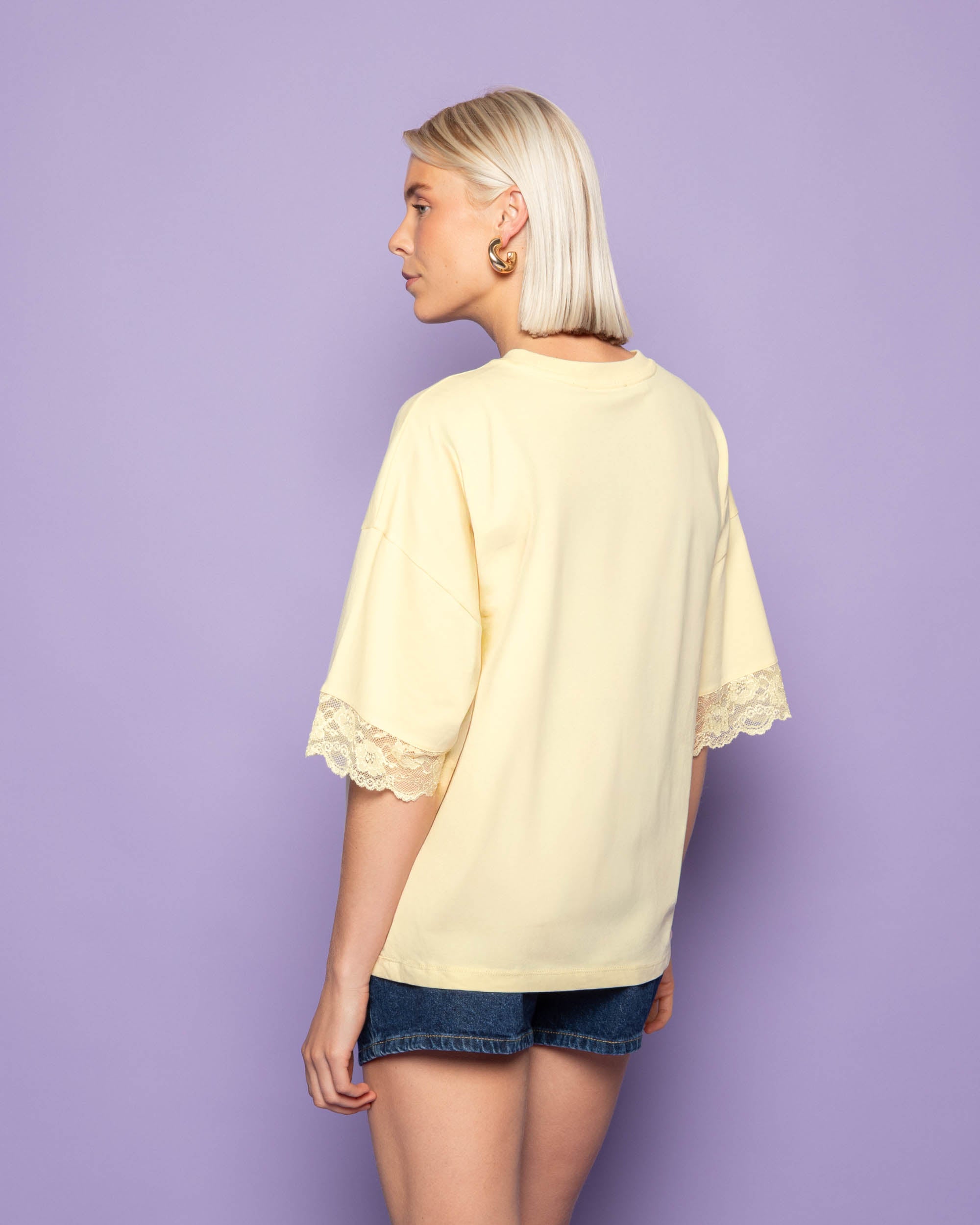 LACE SLEEVE OVERSIZED TEE BUTTER YELLOW