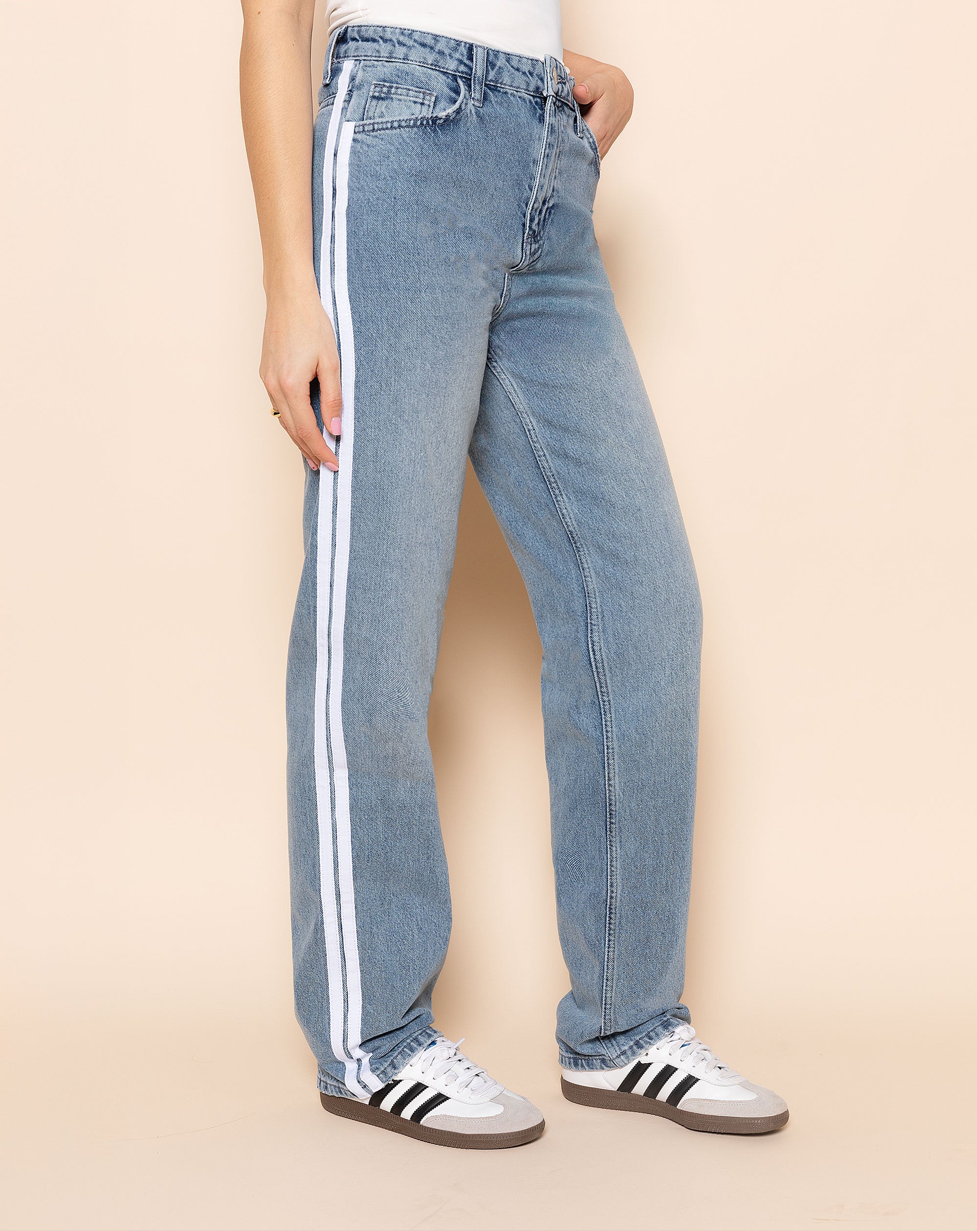 TAPE DENIM STRAIGHT LEG JEANS BLAUW