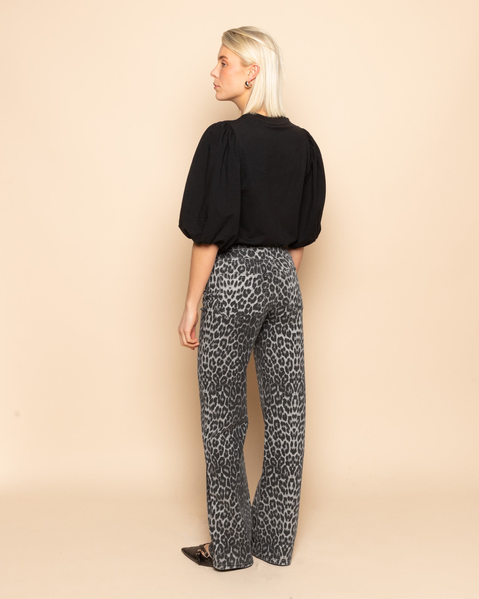 LEOPARD BOOTCUT JEANS GRIJS