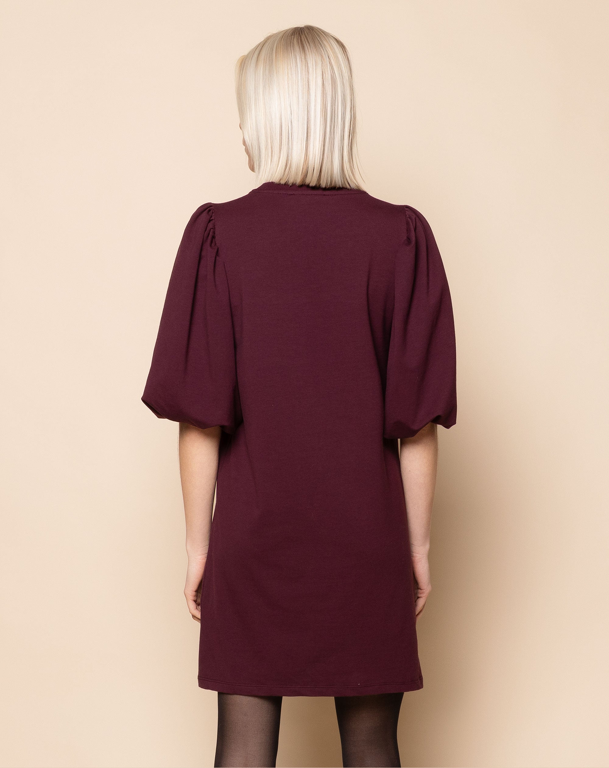 LOA PUFF SLEEVE SWEAT DRESS DONKER BURGUNDY