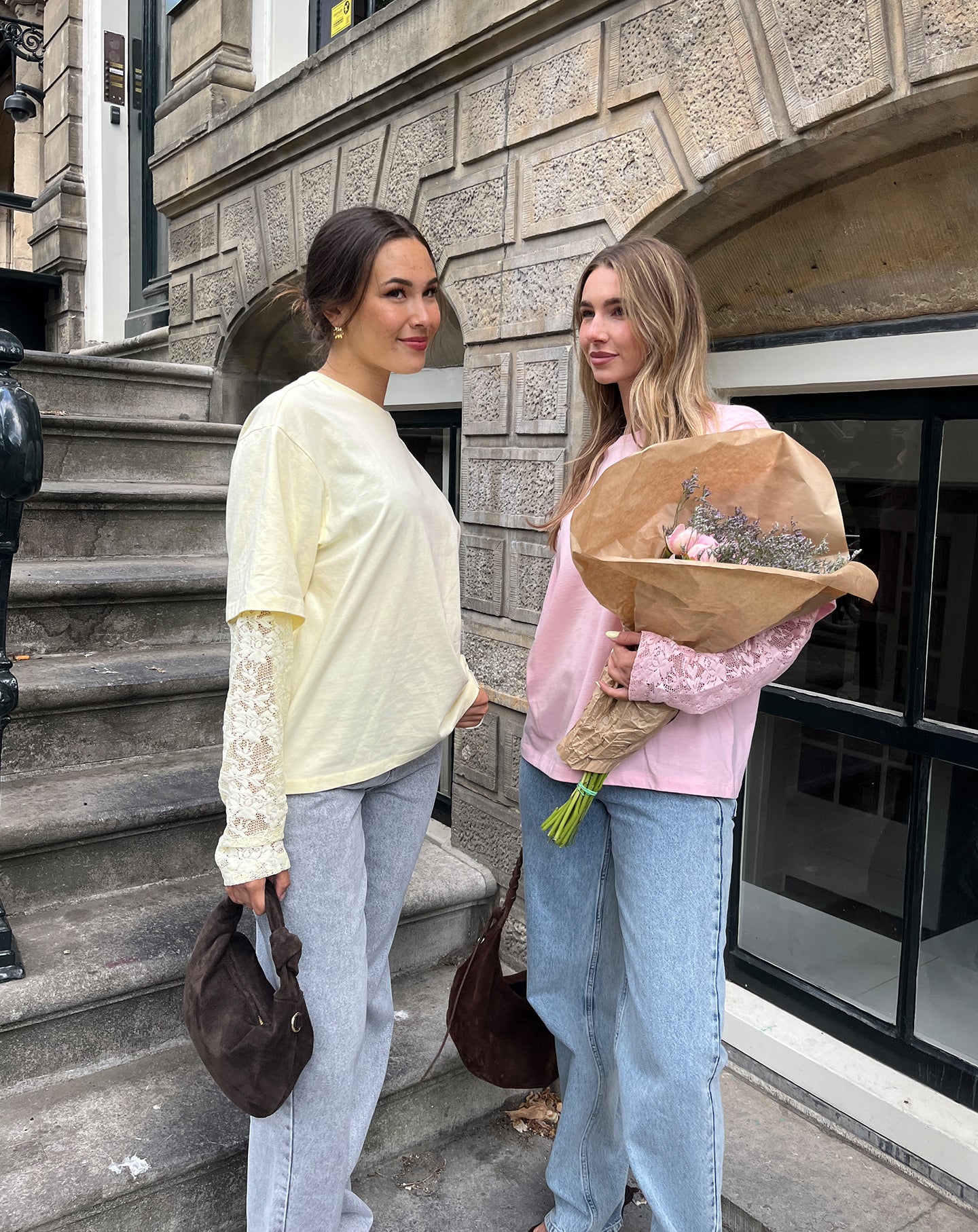 LACE LONG SLEEVE OVERSIZED TEE PASTEL PINK