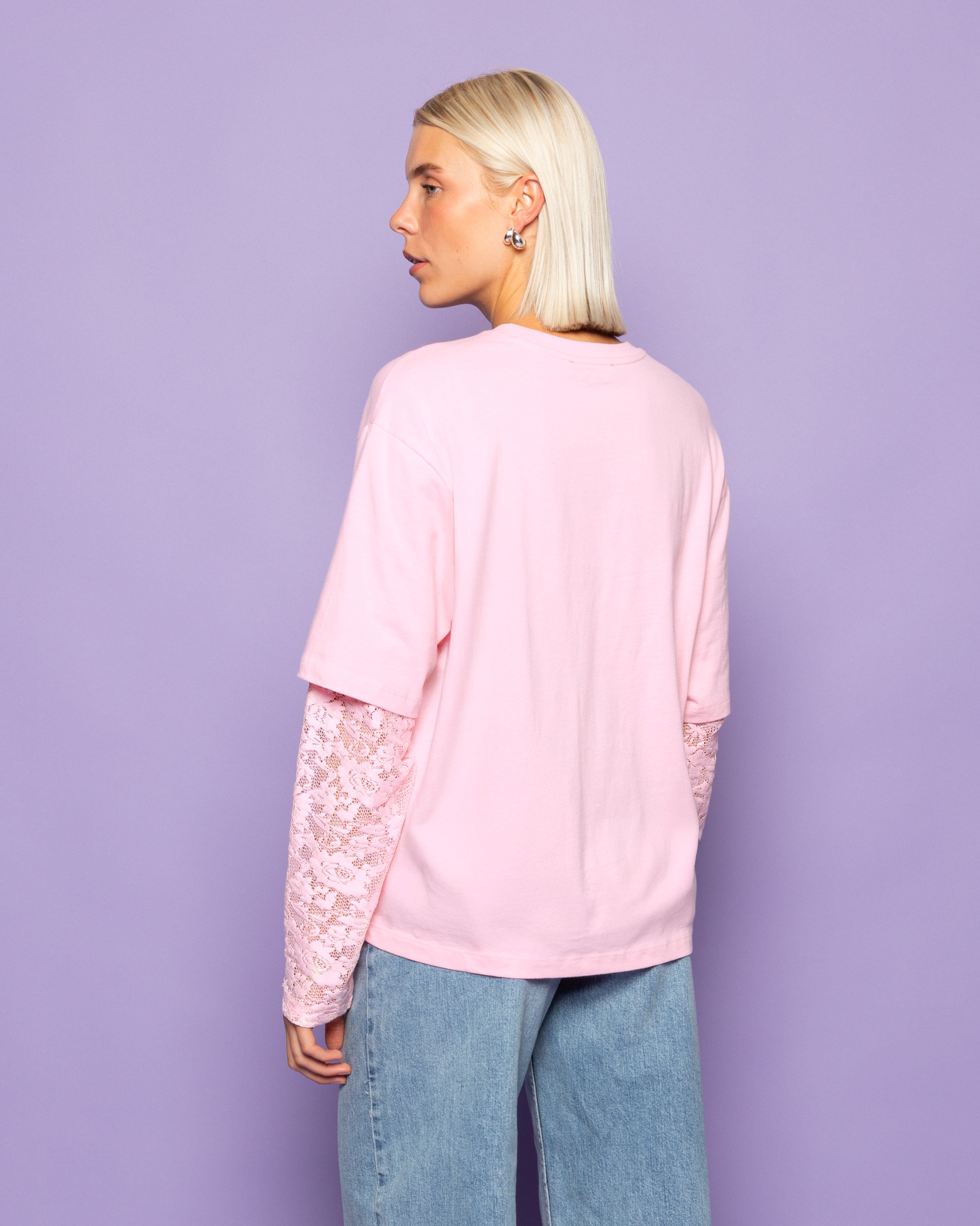 LACE LONG SLEEVE OVERSIZED TEE PASTEL PINK