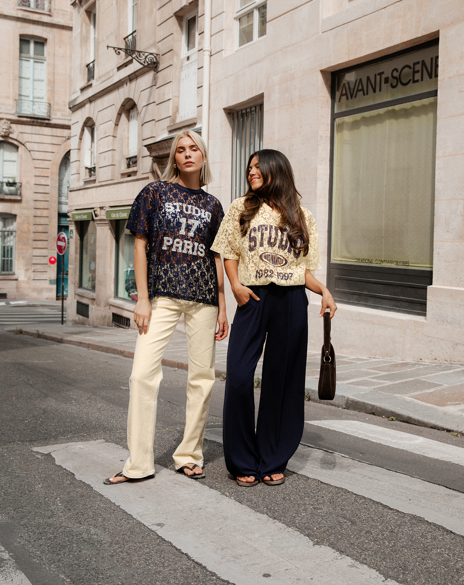 LACE SPORTS STUDIO V-NECK TEE BUTTER YELLOW